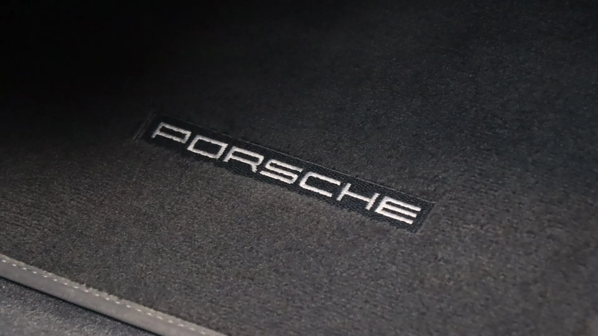 Porsche 911 — photo 16