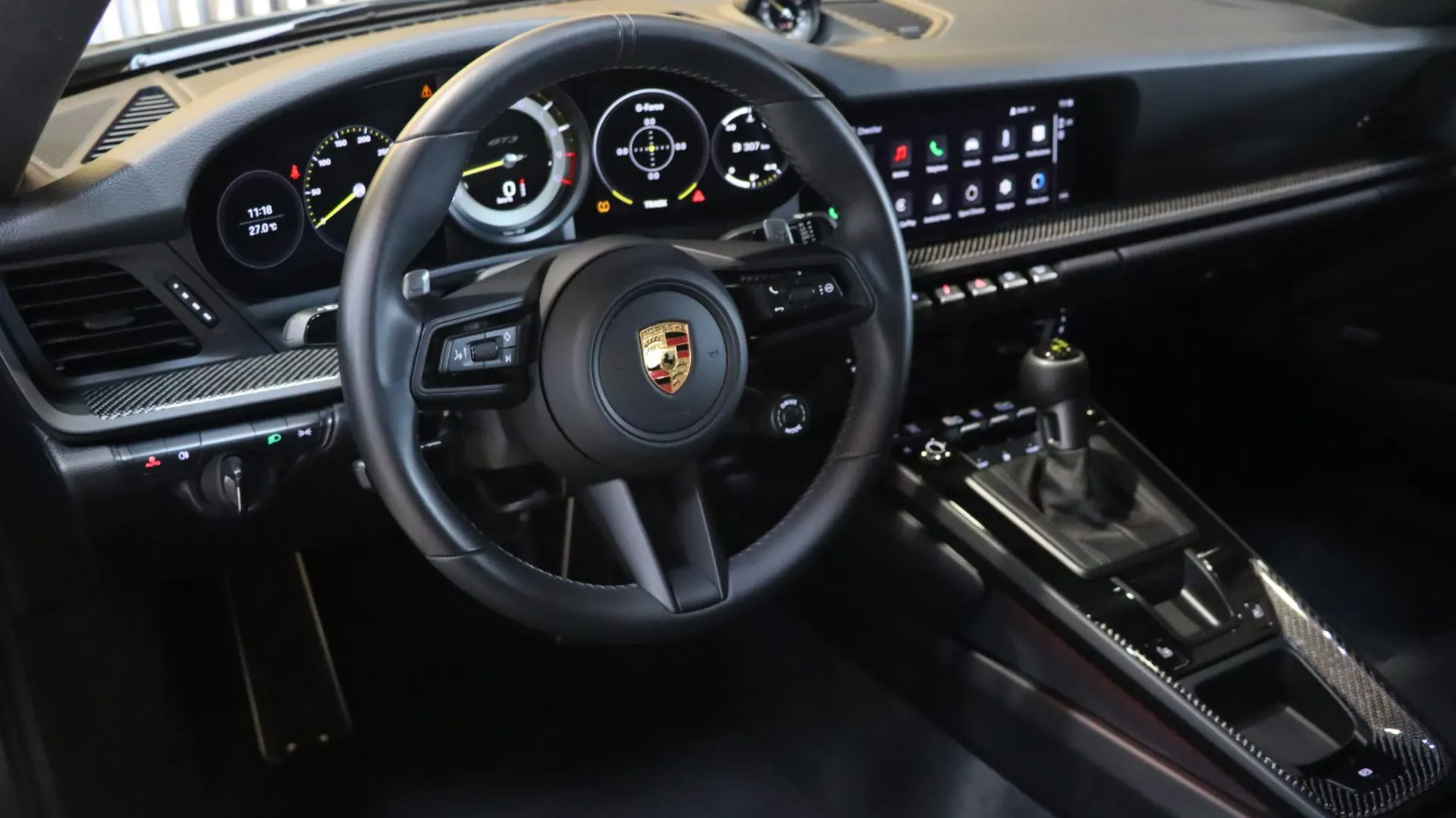 Porsche 911 — photo 17