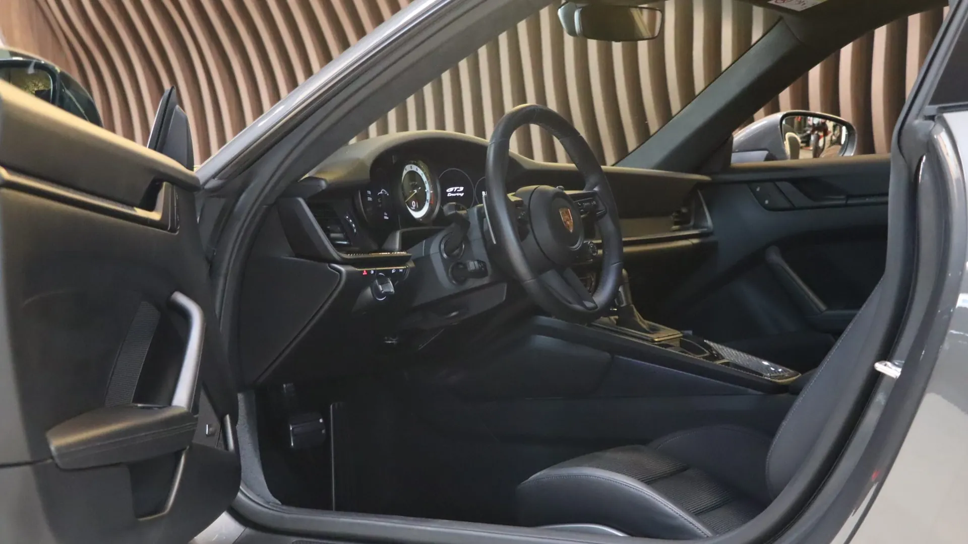 Porsche 911 — photo 8