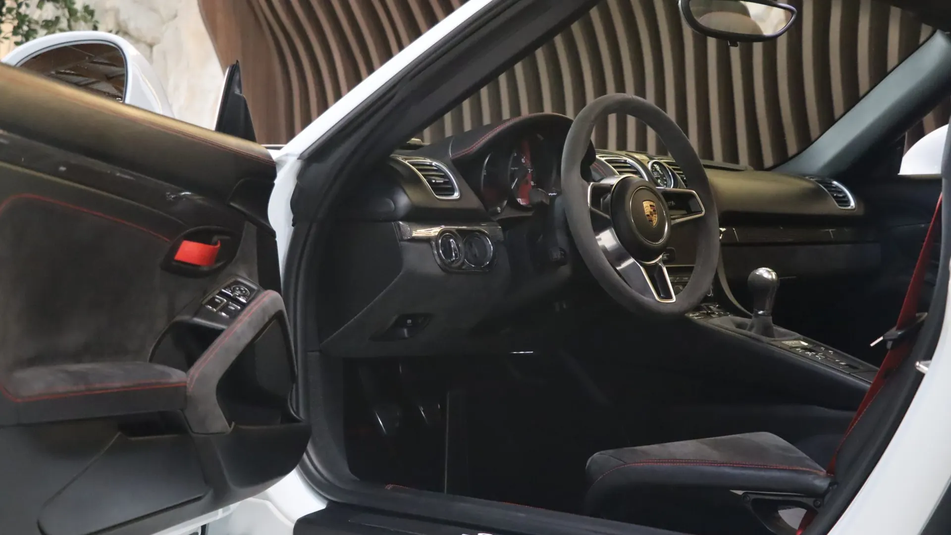Porsche Boxster — photo 9
