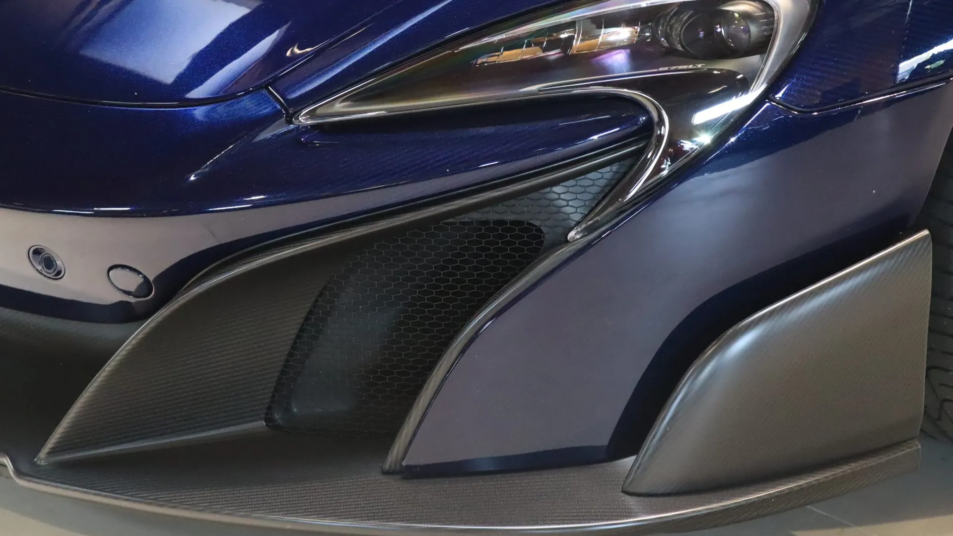 McLaren 675LT — photo 35