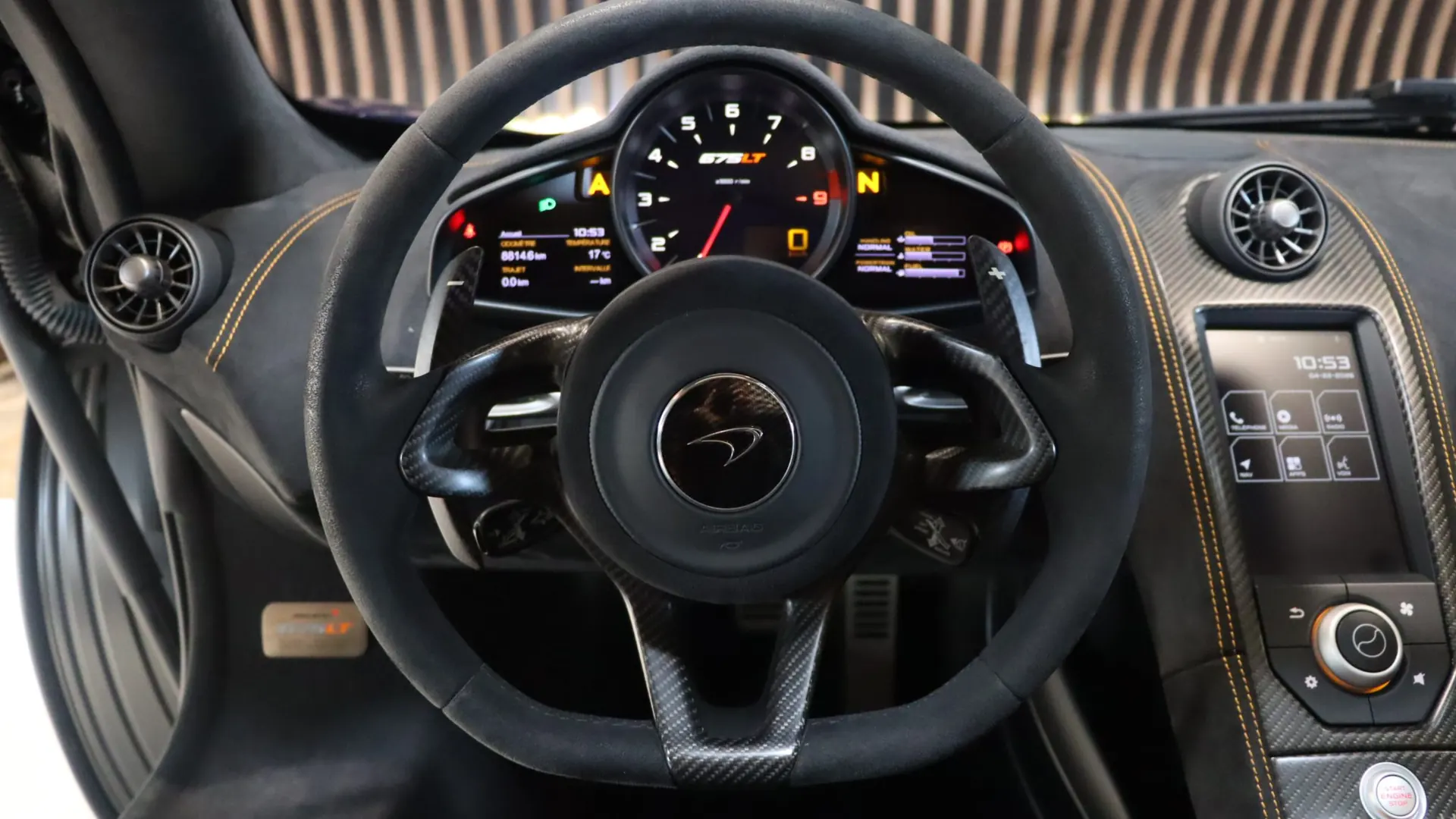 McLaren 675LT — photo 10