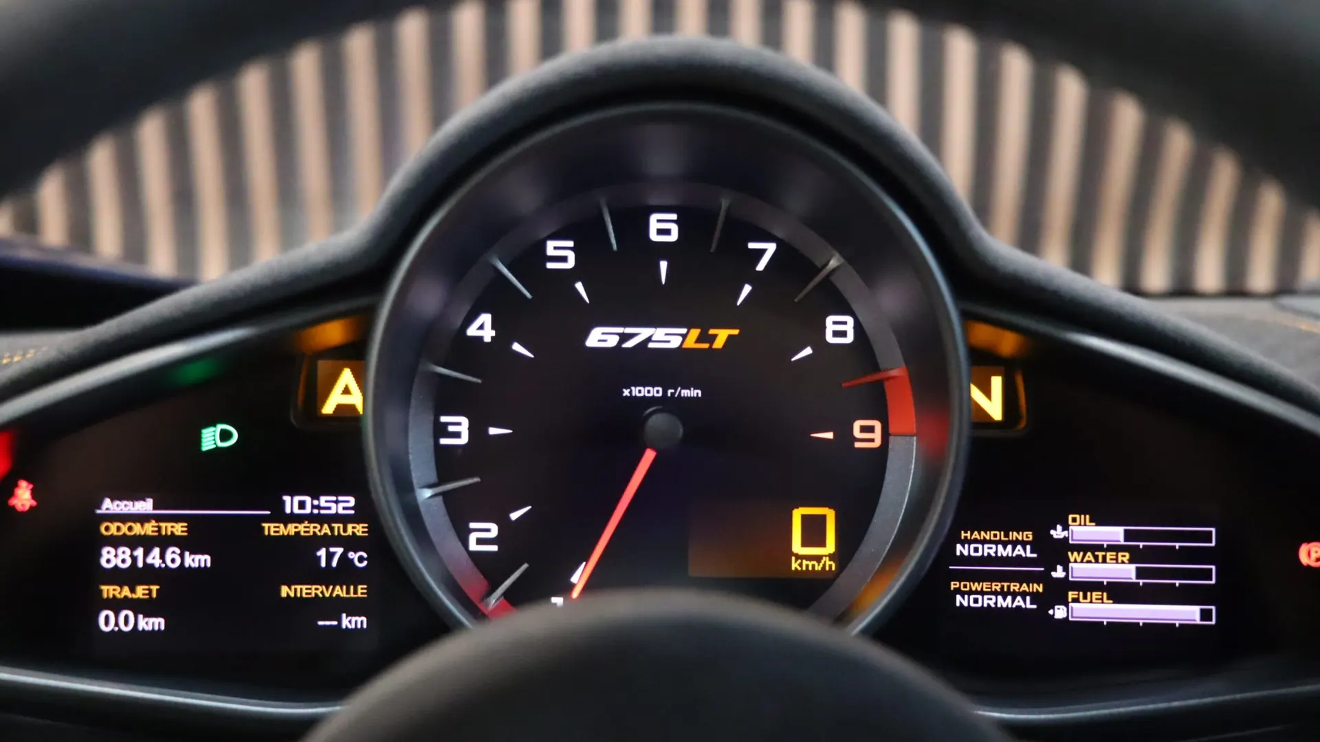 McLaren 675LT — photo 21