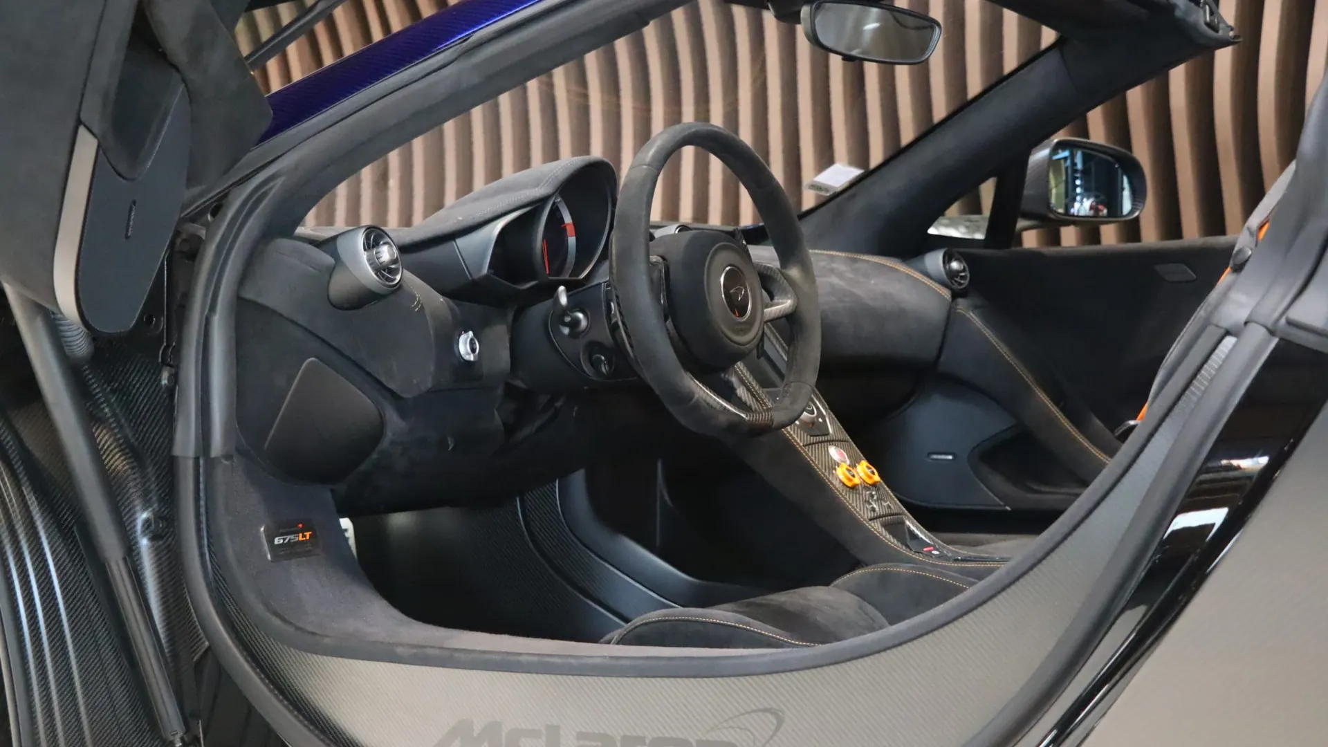 McLaren 675LT — photo 9