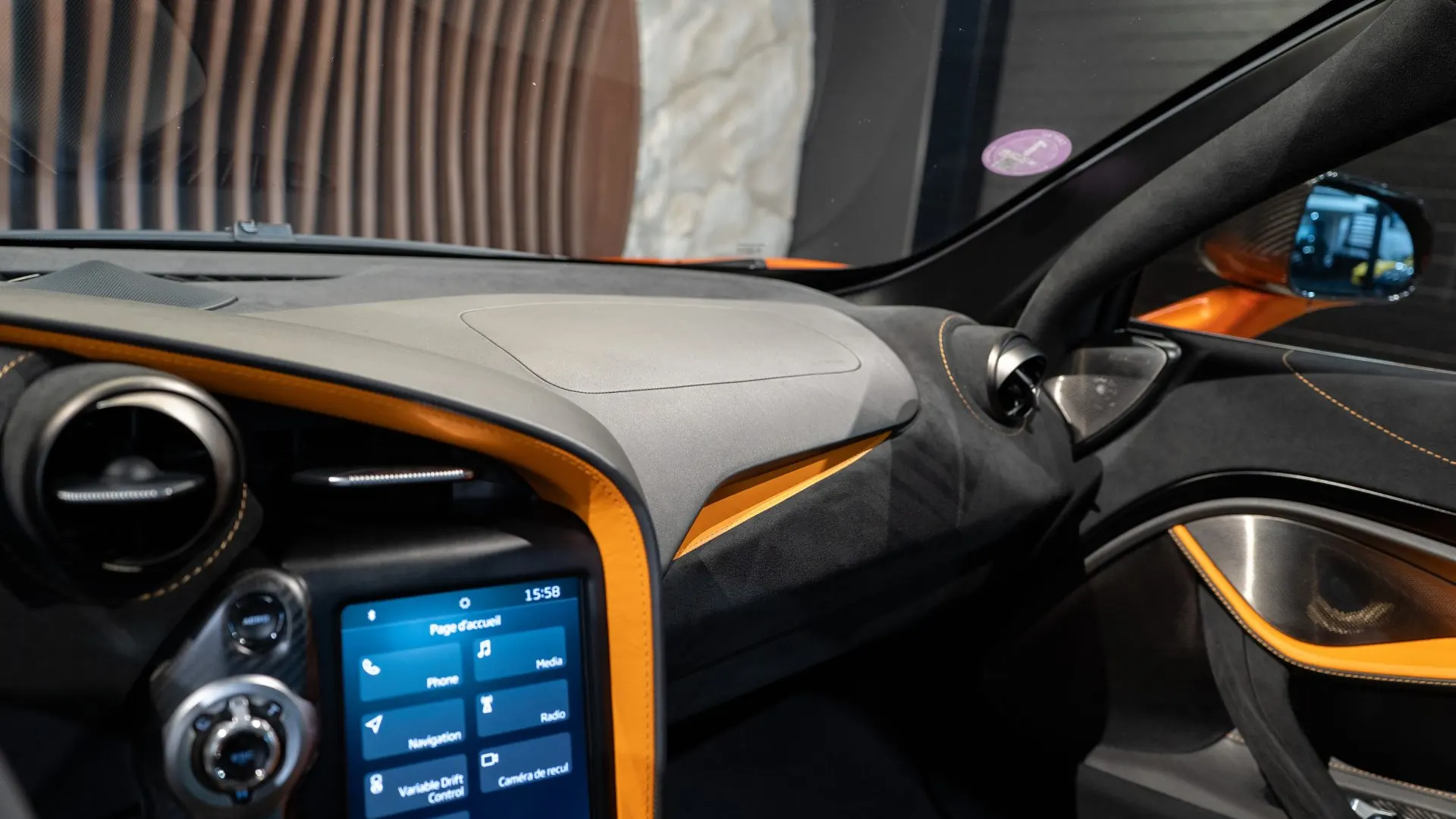 McLaren 720S — photo 17