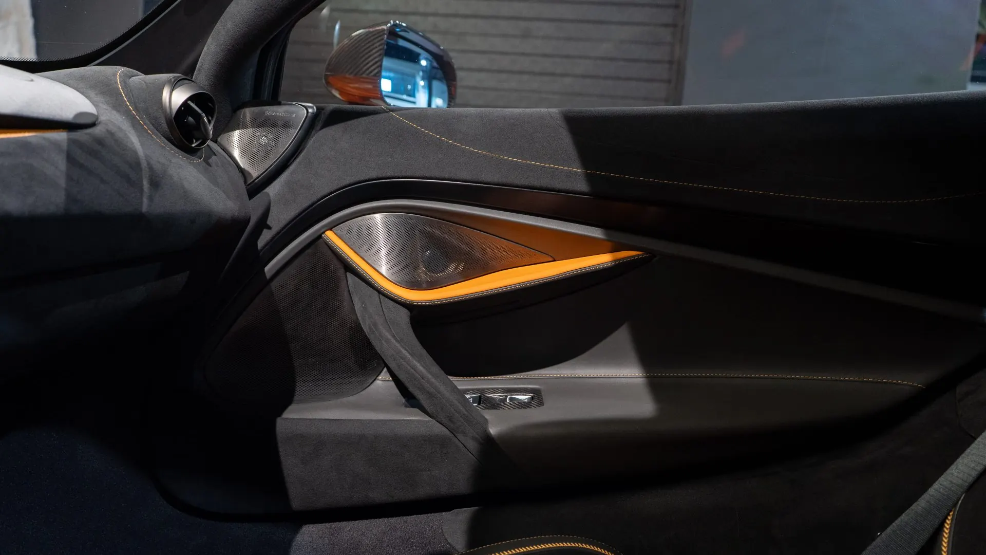 McLaren 720S — photo 18