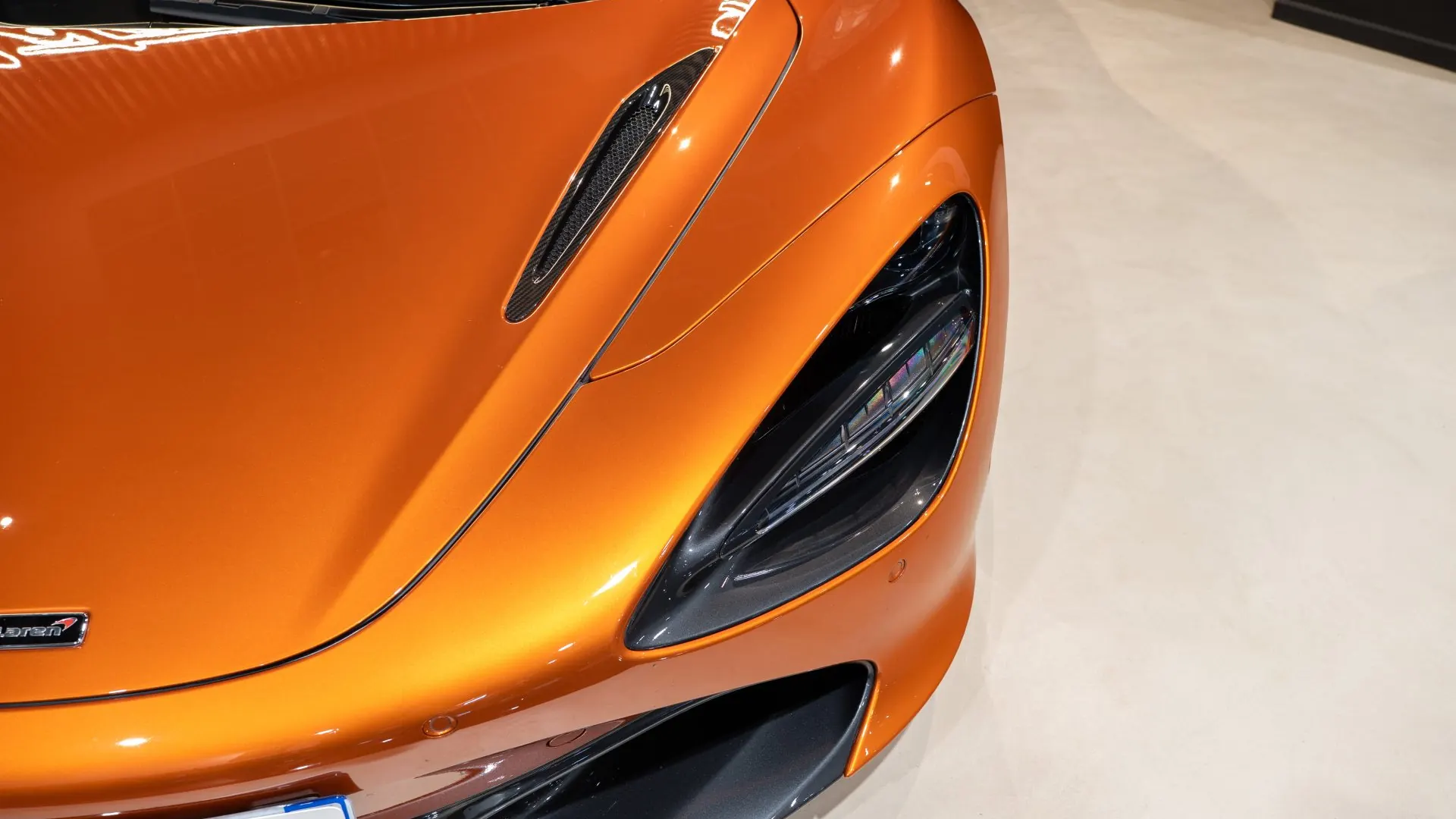 McLaren 720S — photo 37