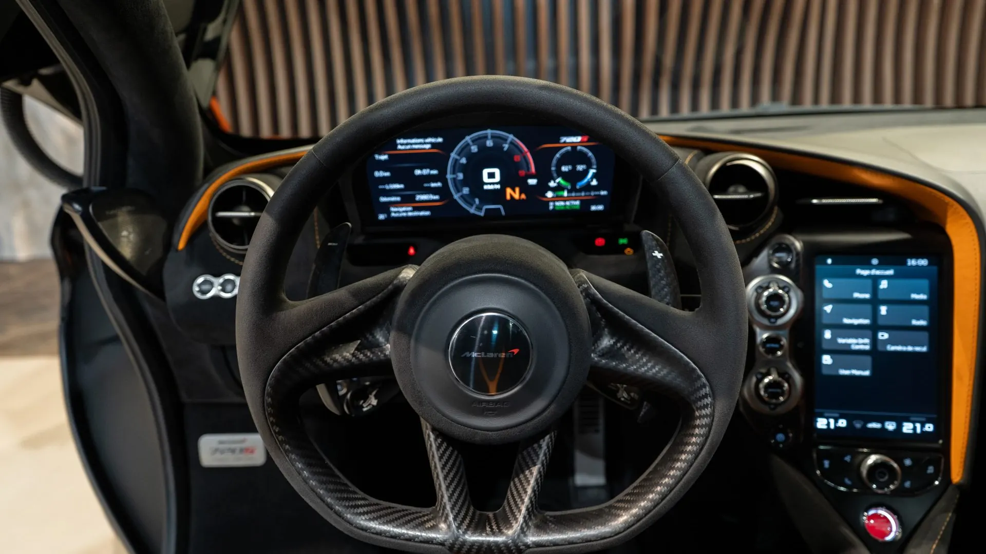 McLaren 720S — photo 6