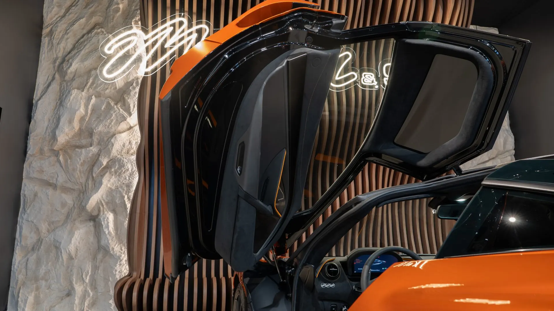 McLaren 720S — photo 7