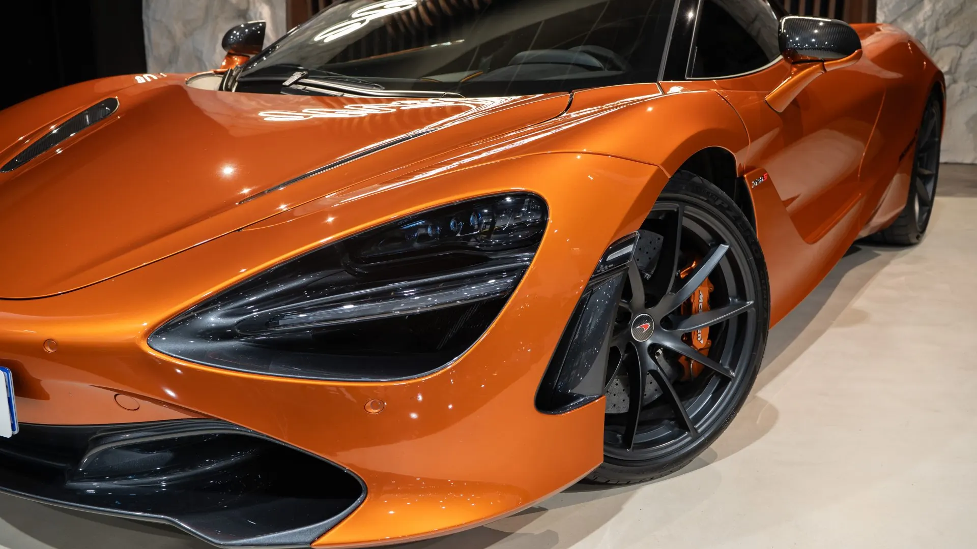 McLaren 720S — photo 32