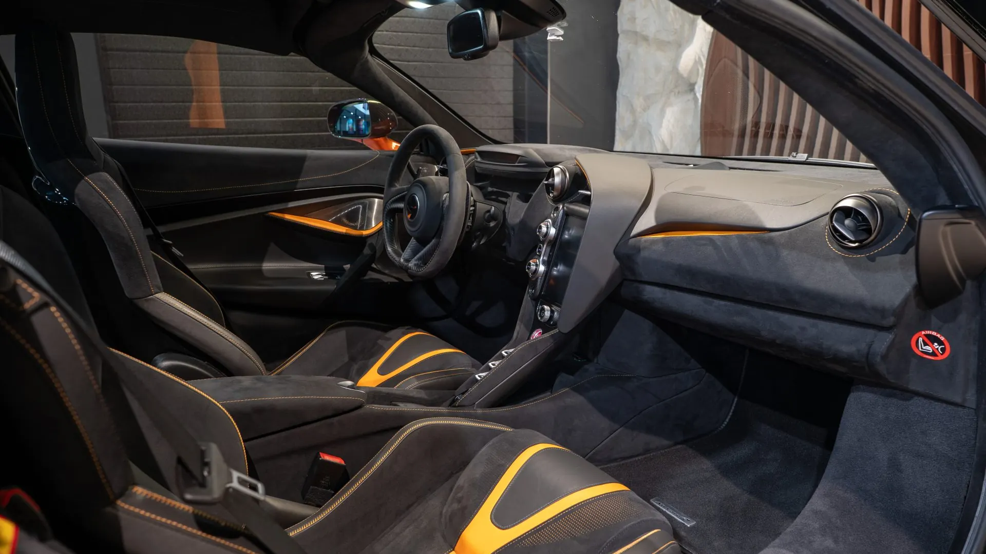 McLaren 720S — photo 11