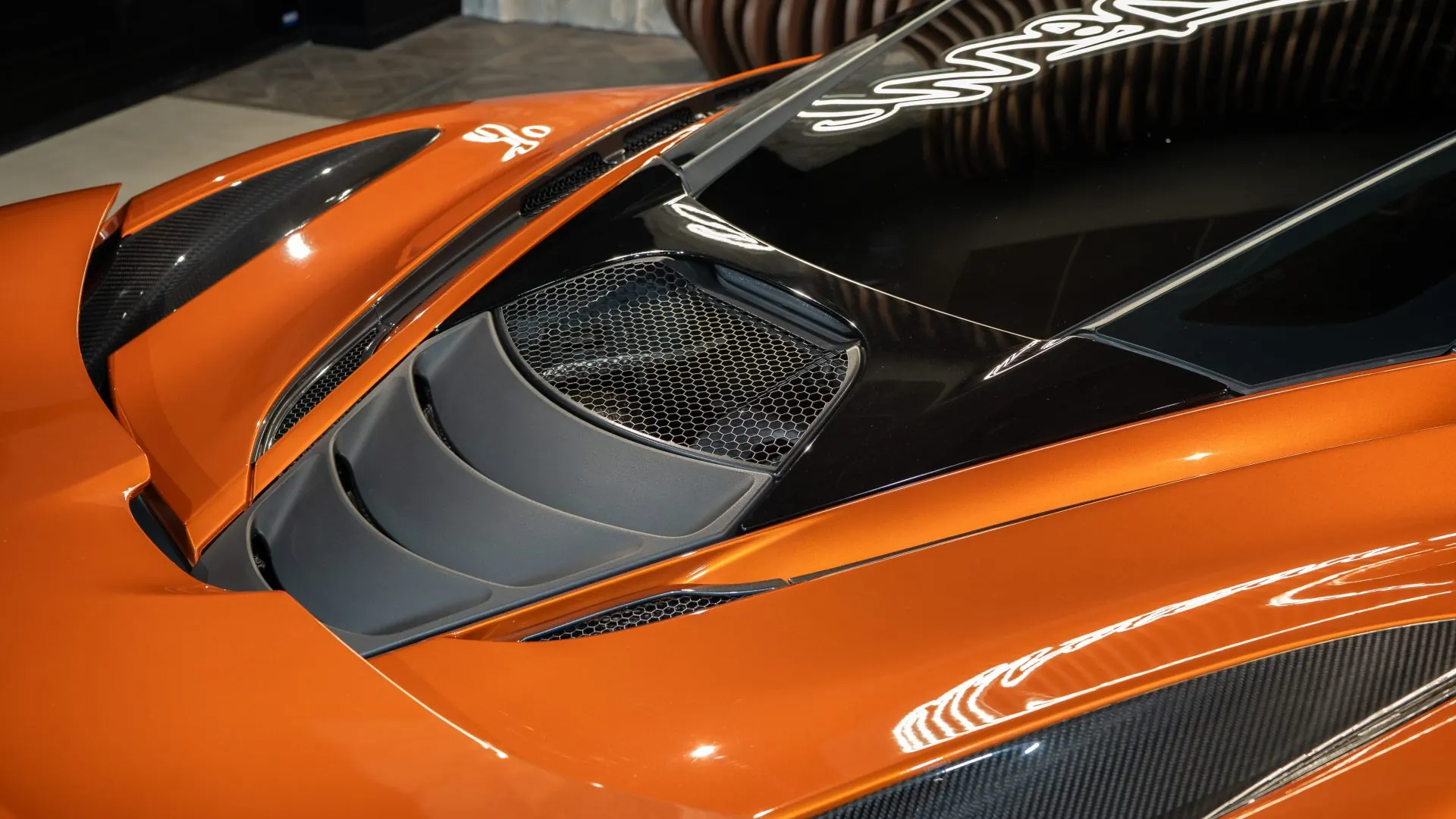 McLaren 720S — photo 45