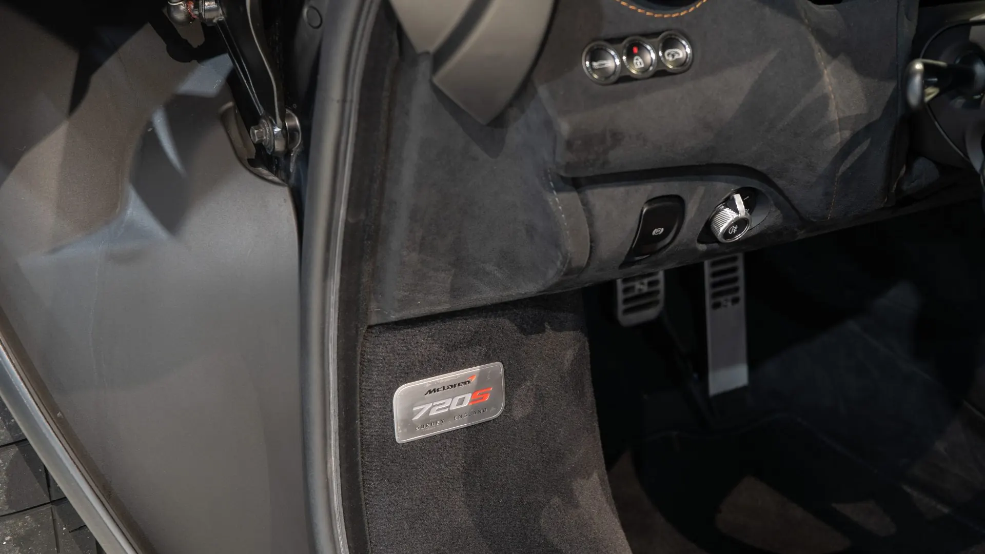 McLaren 720S — photo 10