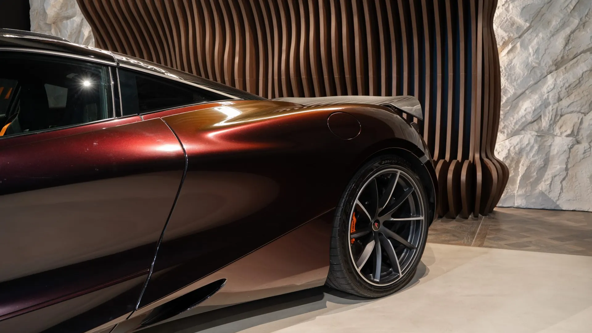 McLaren 720S — photo 36