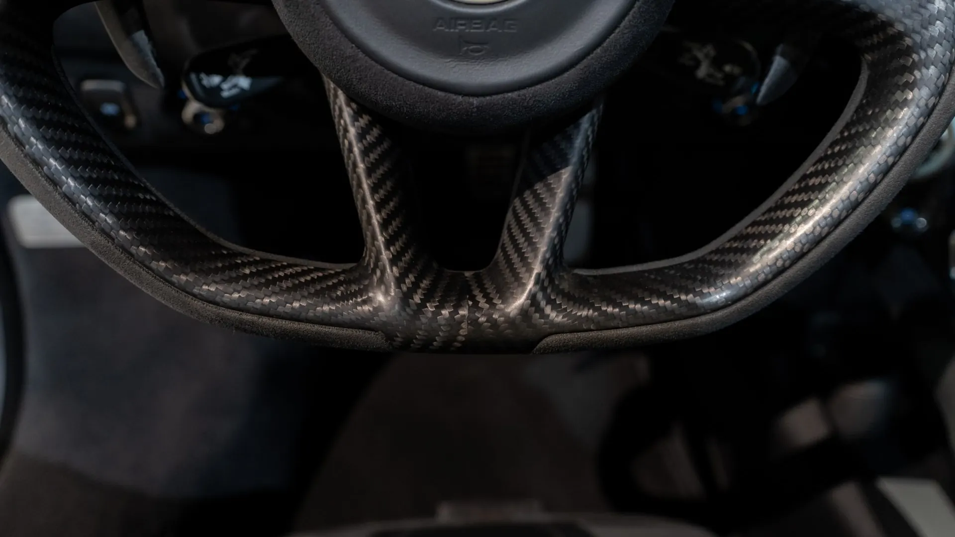 McLaren 720S — photo 15