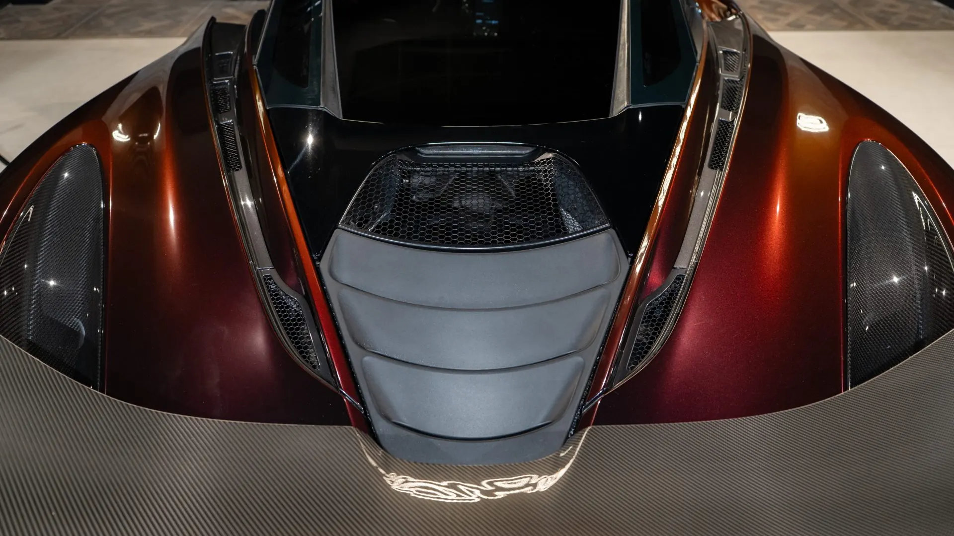 McLaren 720S — photo 40
