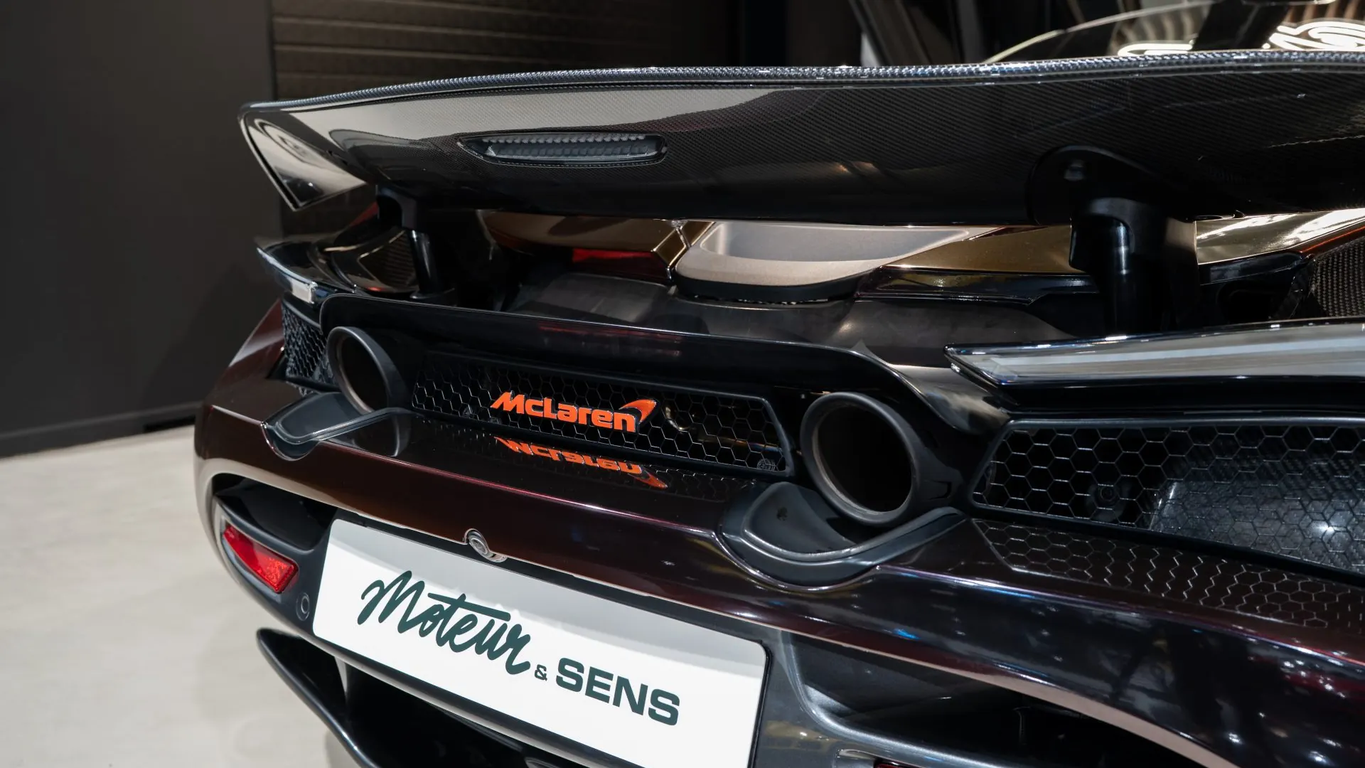 McLaren 720S — photo 38