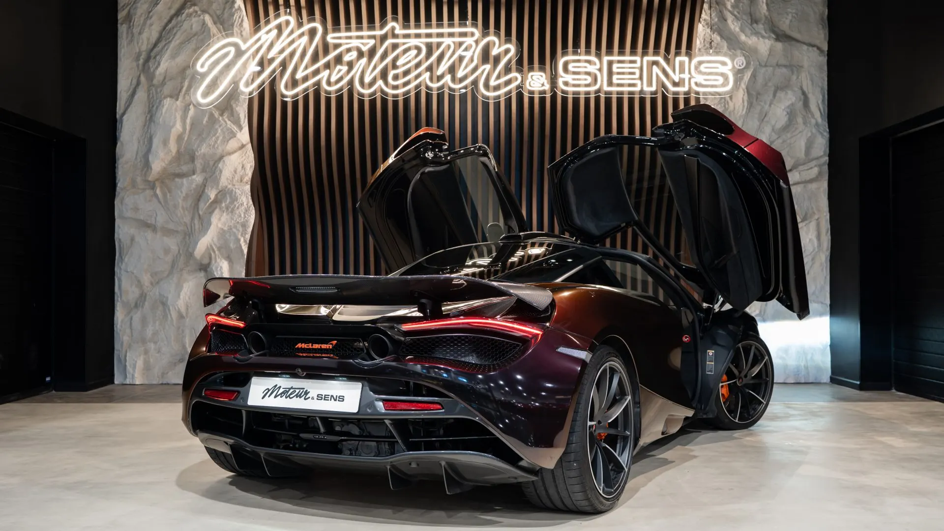McLaren 720S — photo 30