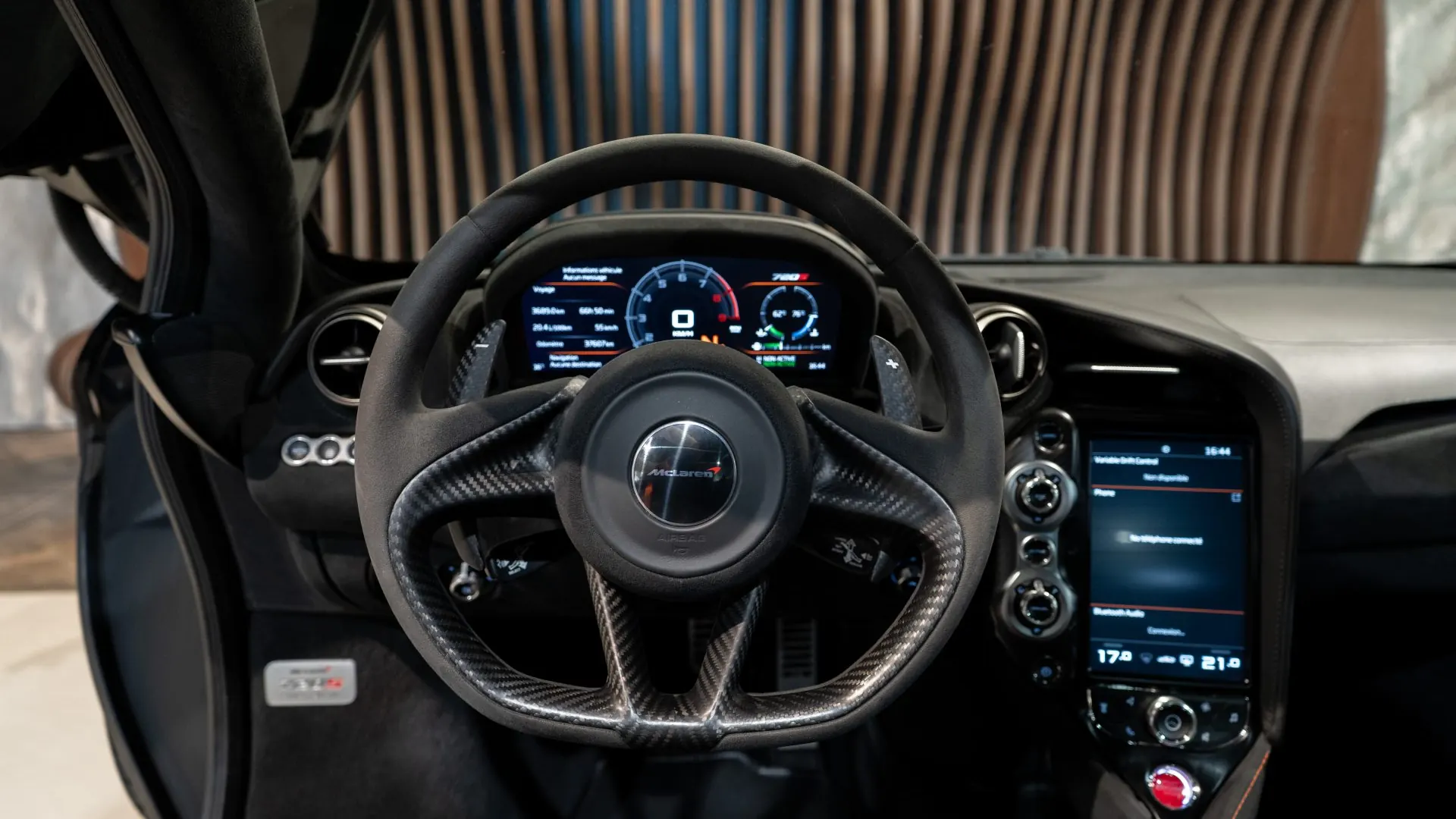 McLaren 720S — photo 6