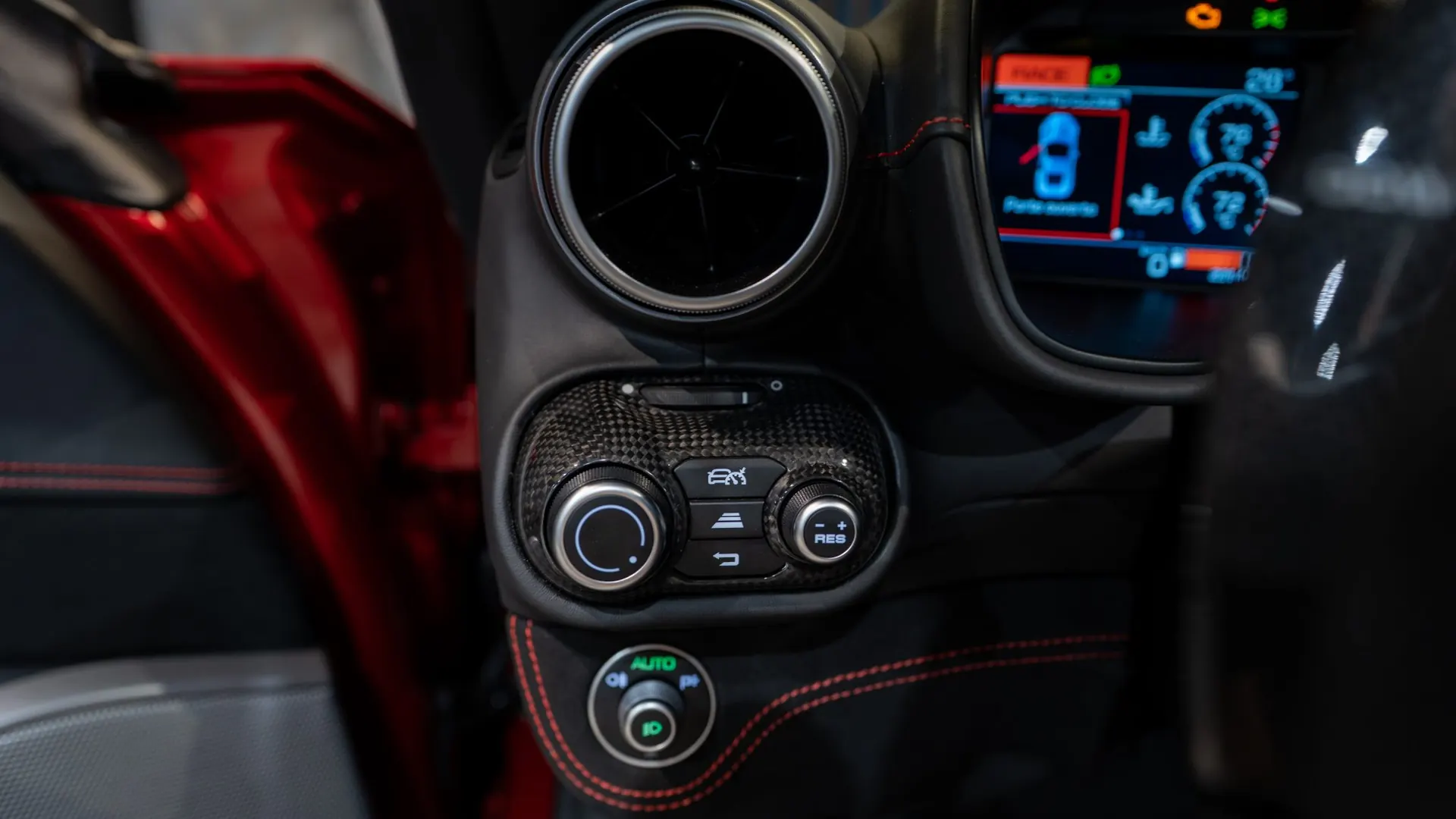 Ferrari Portofino — photo 18