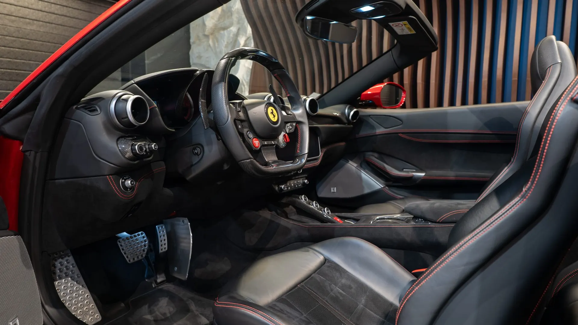 Ferrari Portofino — photo 9