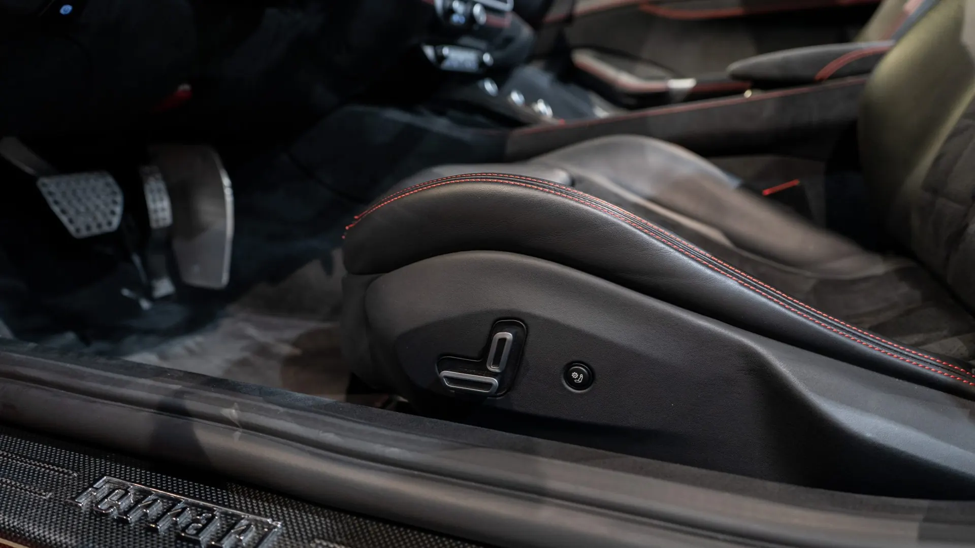 Ferrari Portofino — photo 31