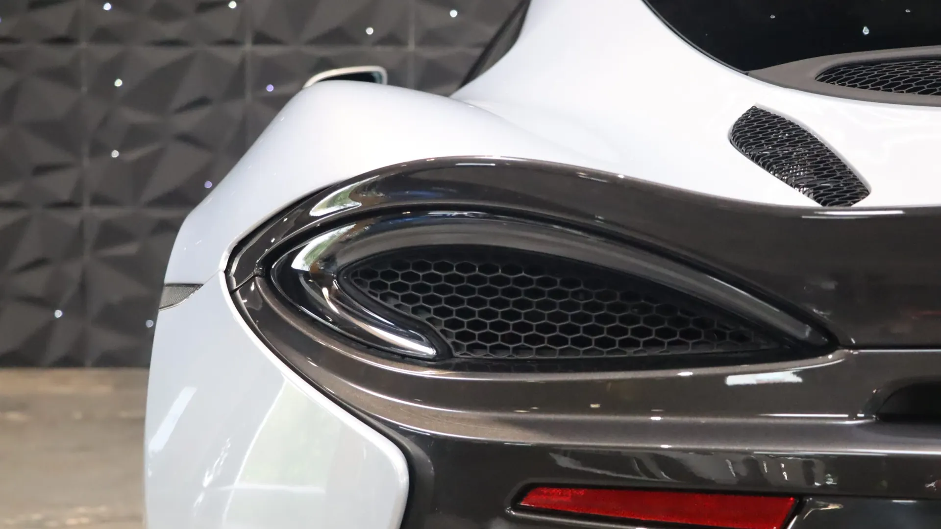 McLaren 570GT — photo 48