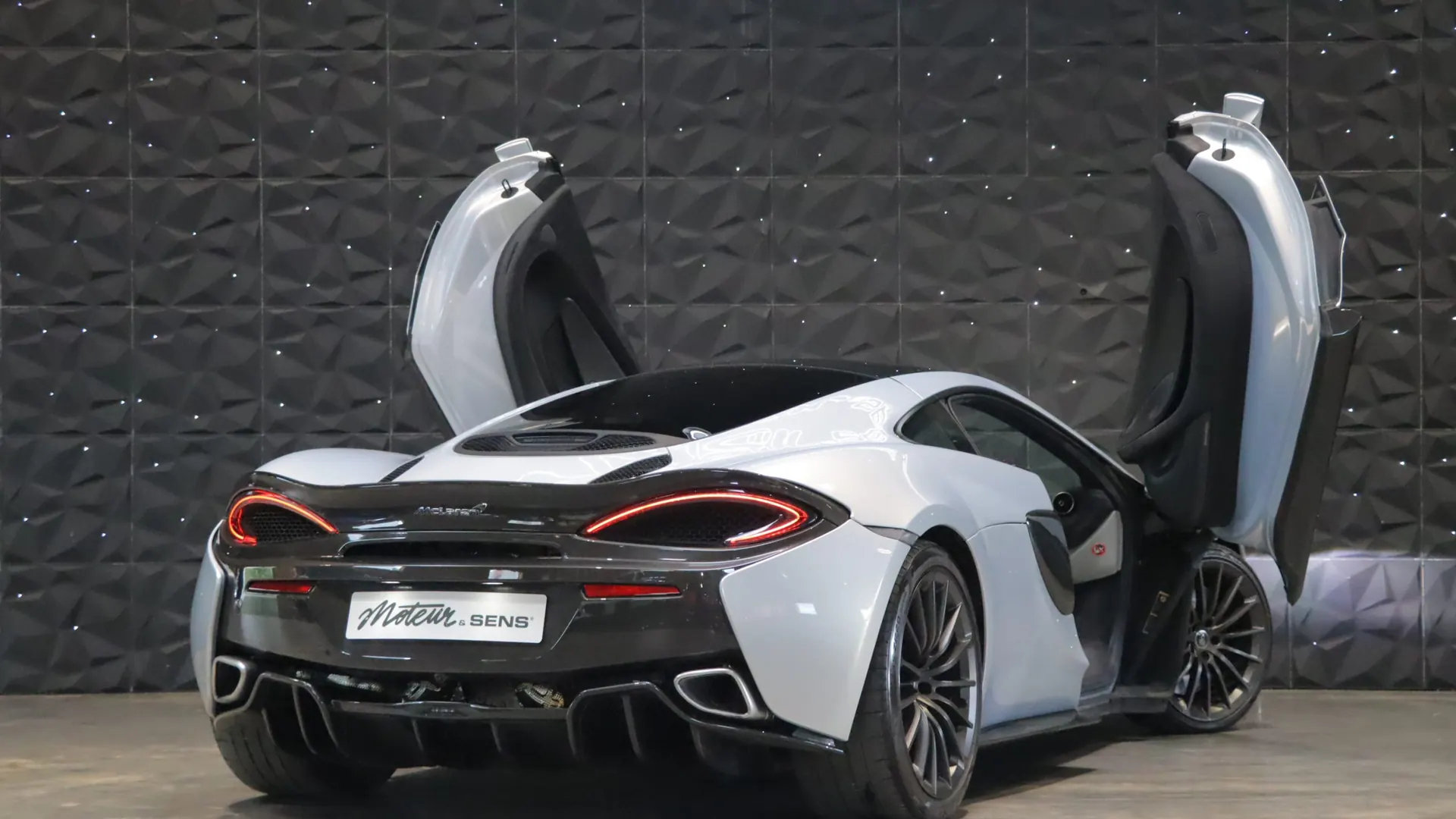 McLaren 570GT — photo 47