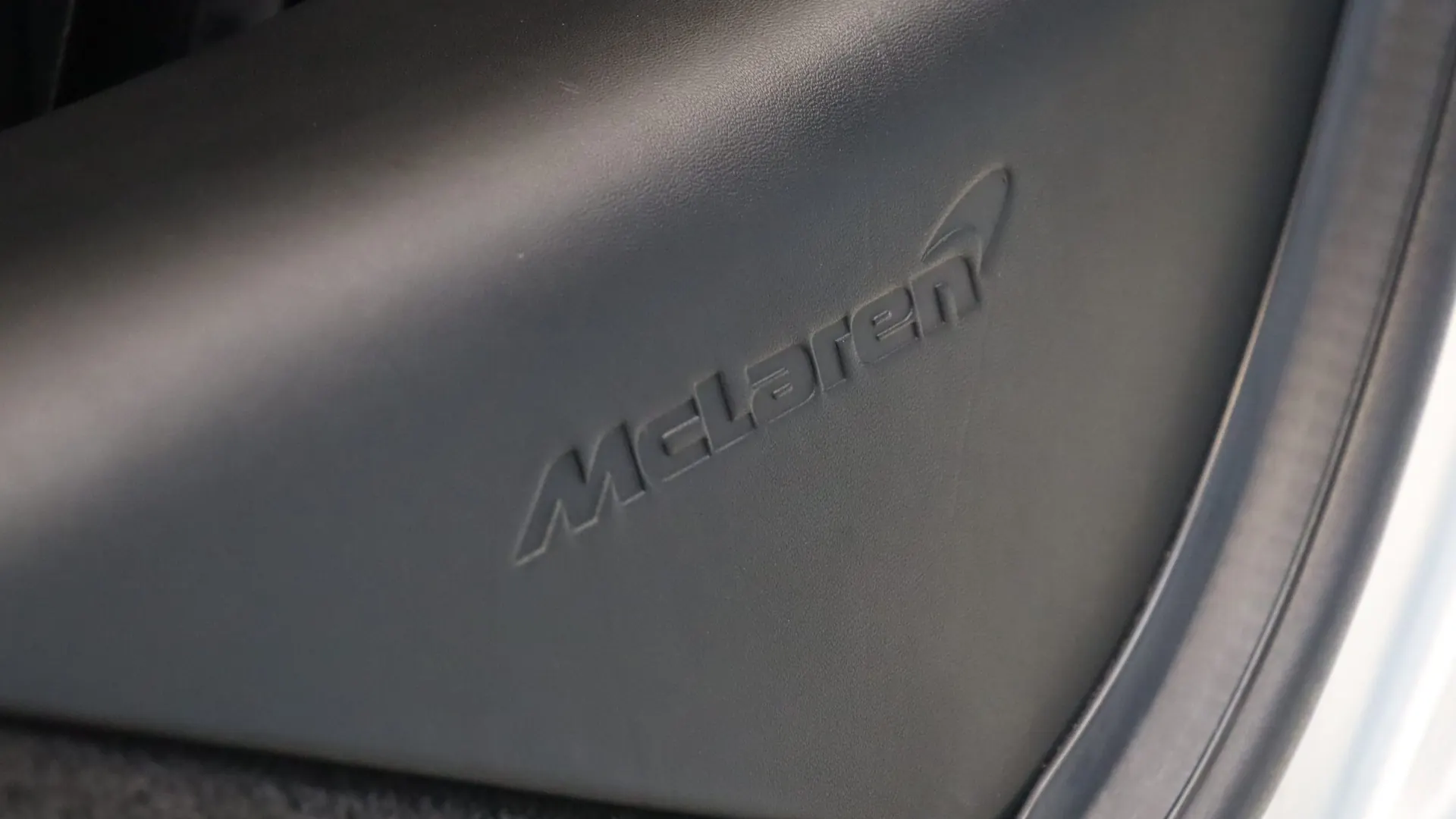 McLaren 570GT — photo 13