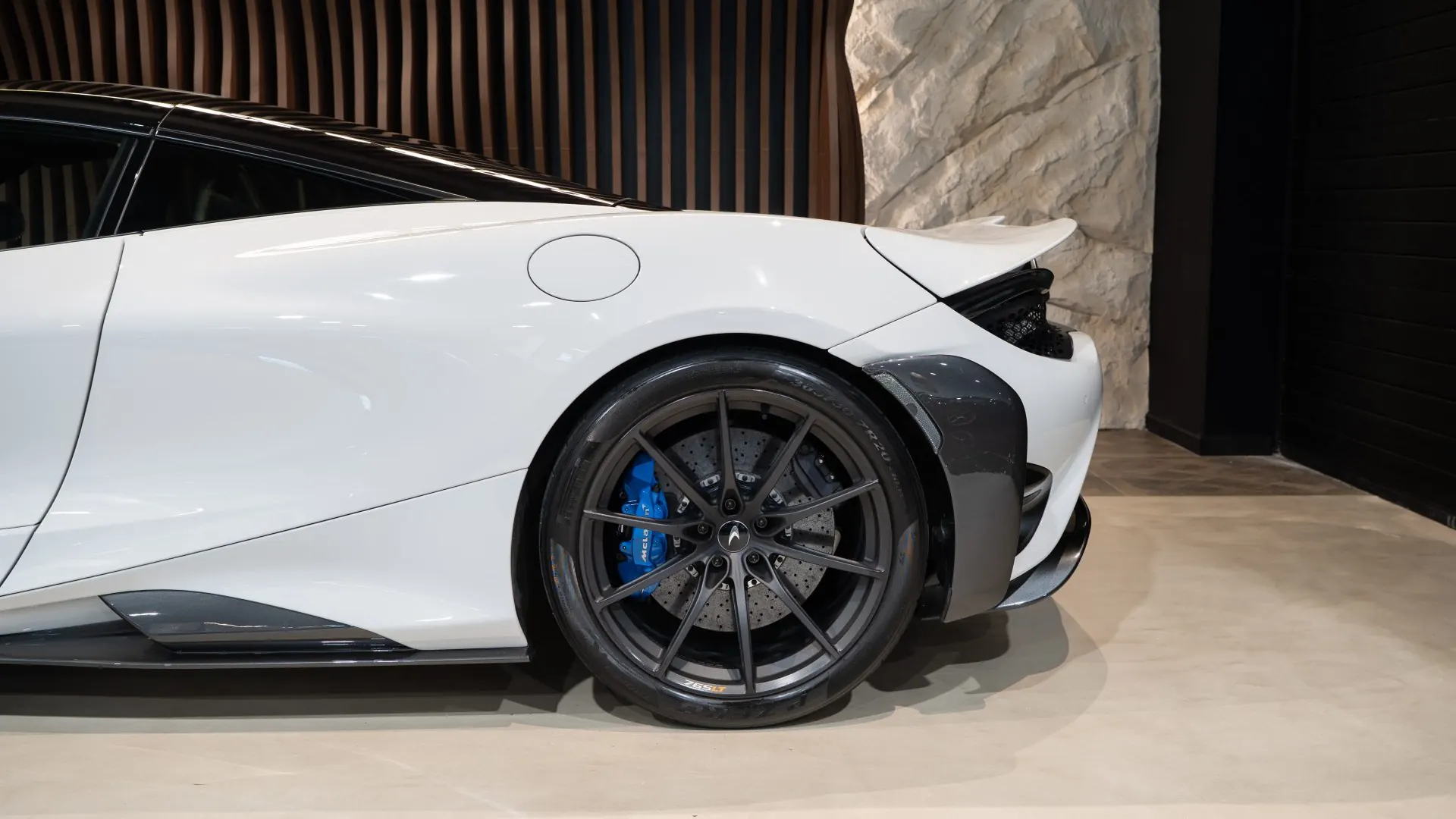 McLaren 765LT — photo 46