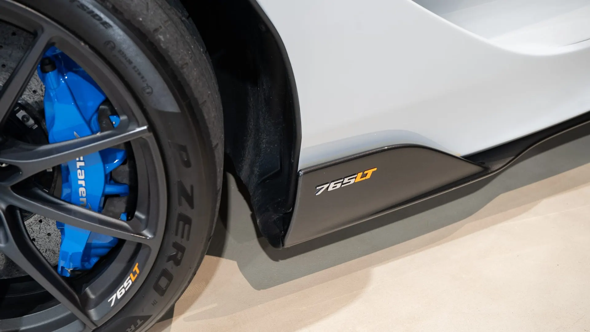McLaren 765LT — photo 43