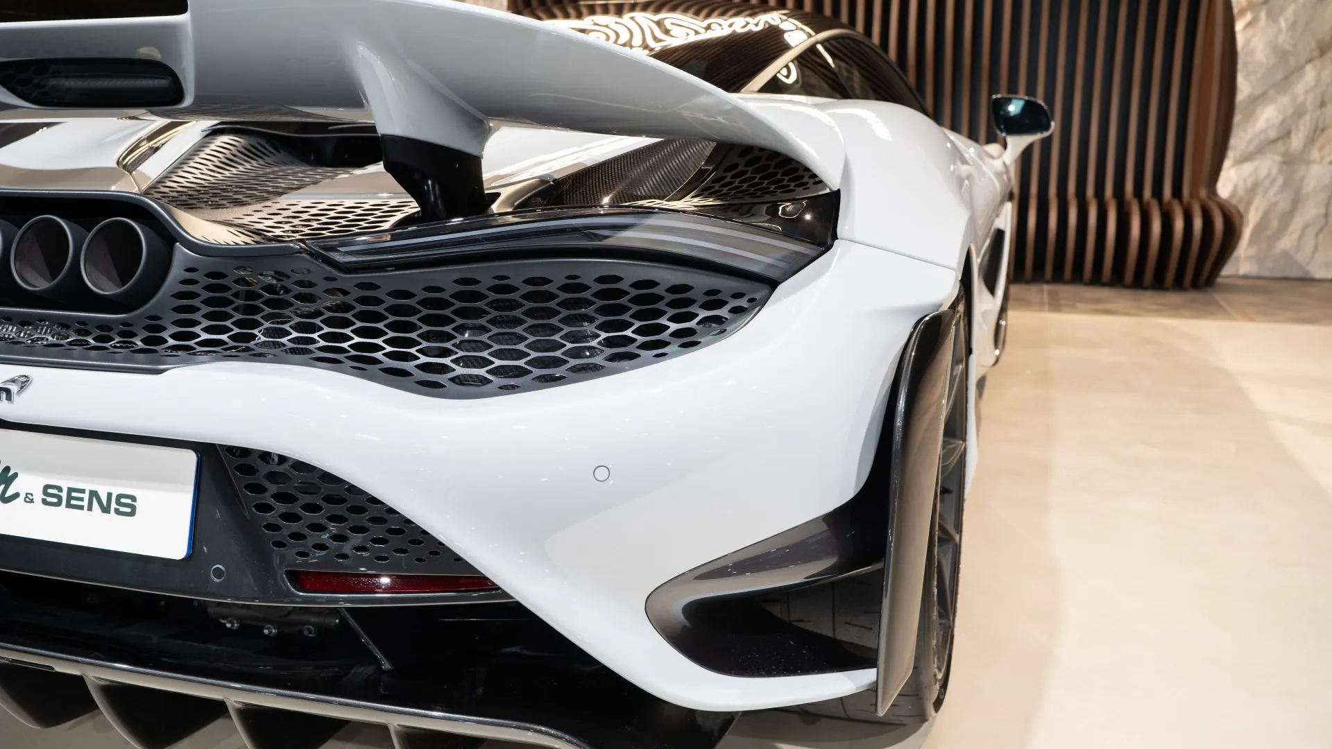 McLaren 765LT — photo 50