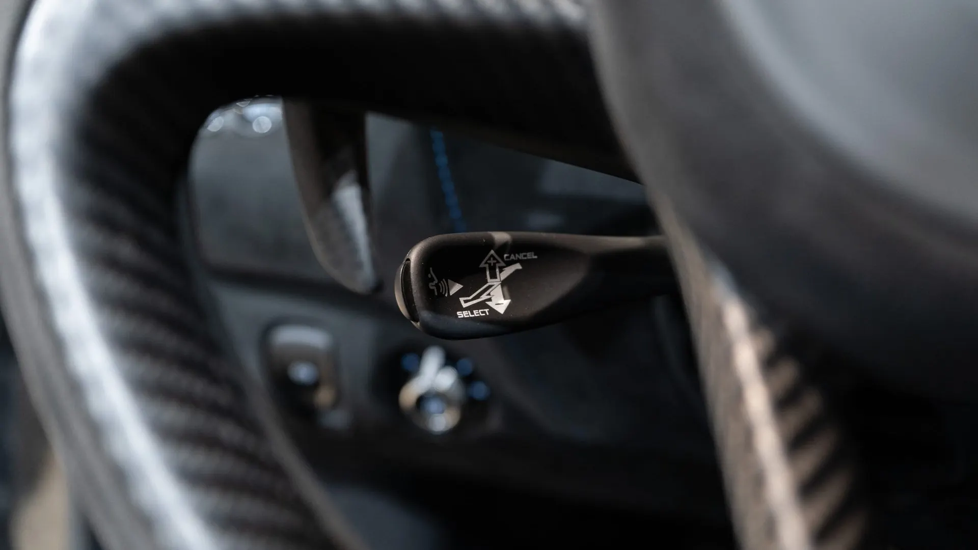 McLaren 765LT — photo 23