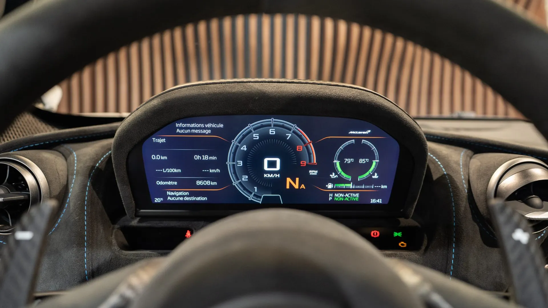McLaren 765LT — photo 18