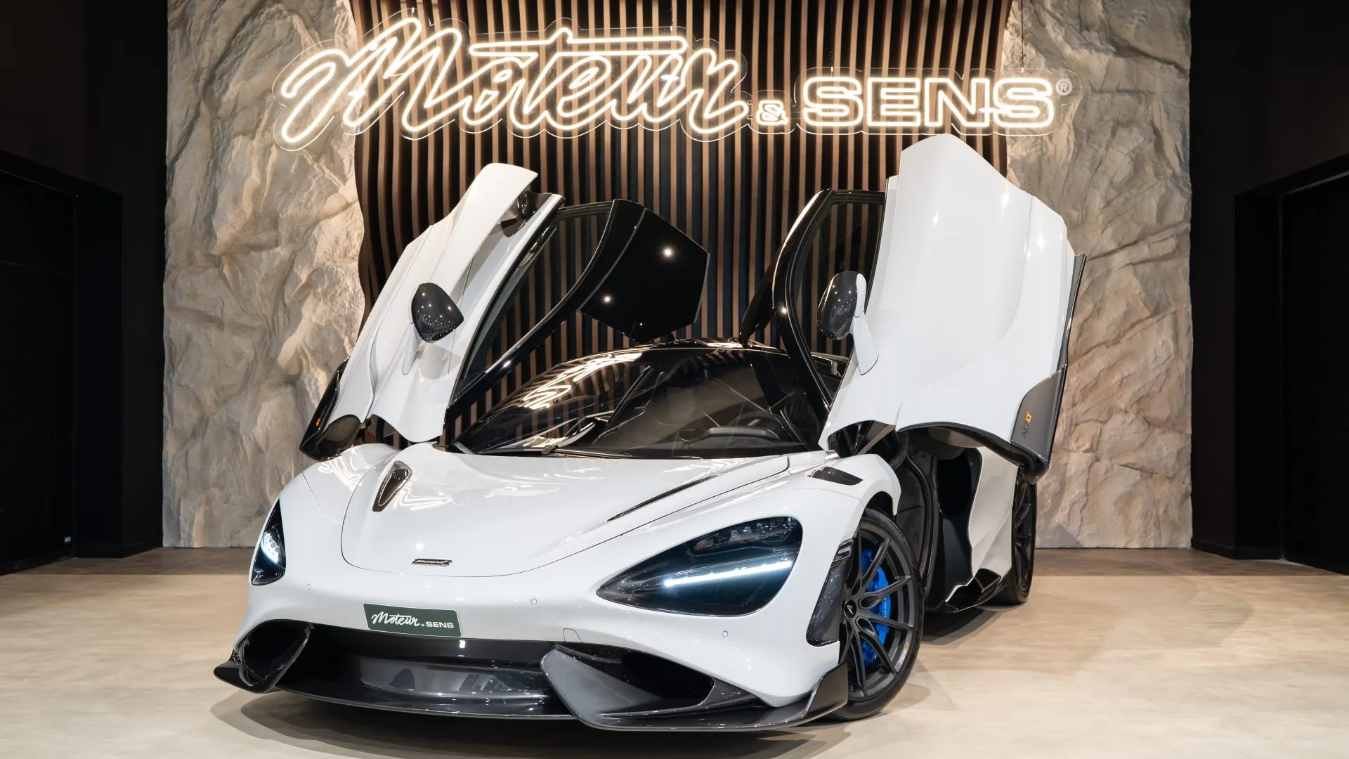 McLaren 765LT — photo 35