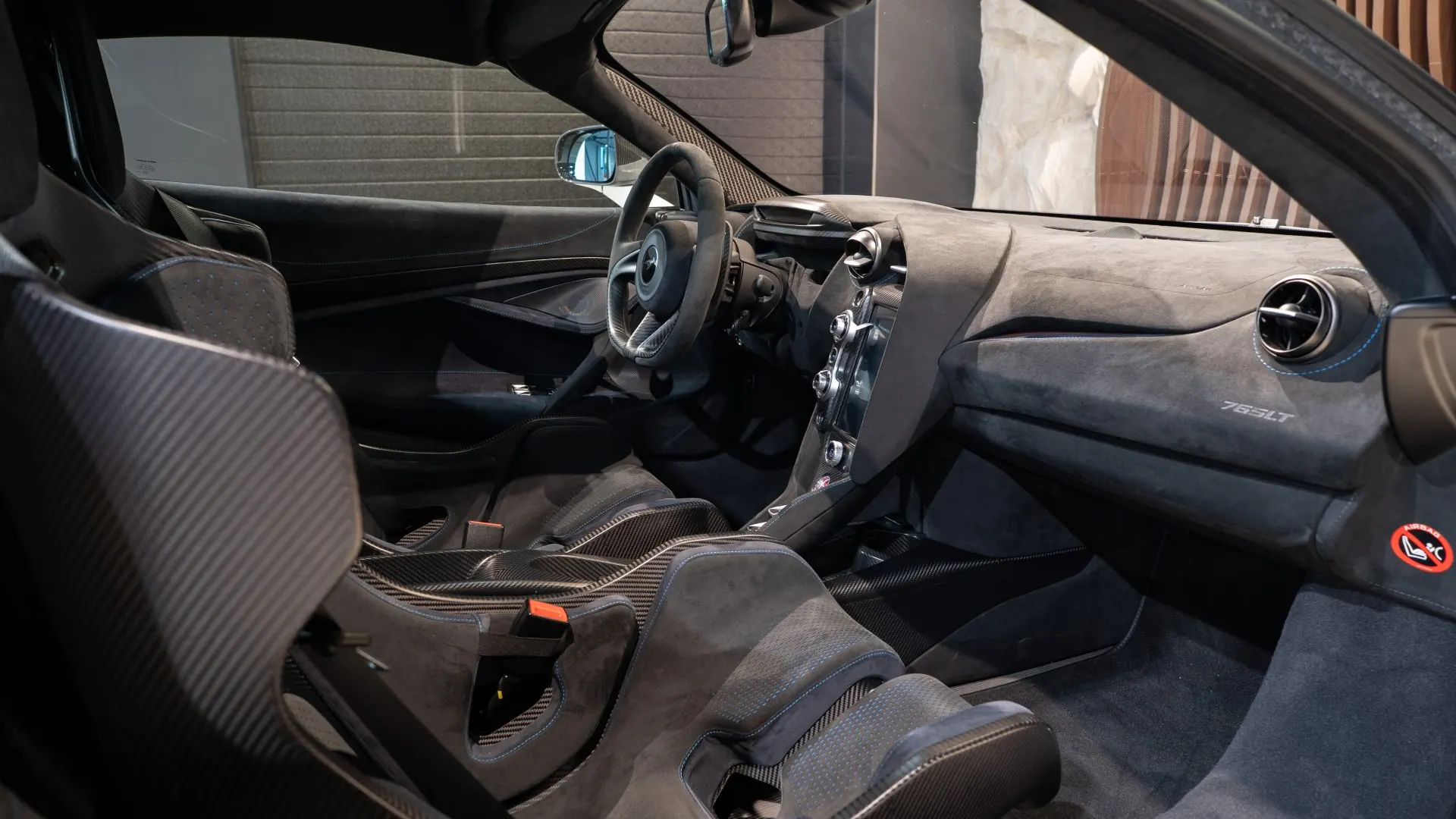 McLaren 765LT — photo 10
