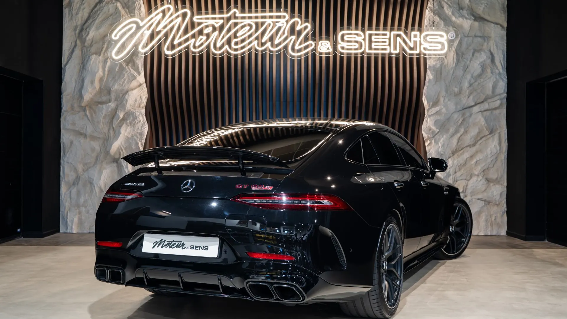 Mercedes AMG — photo 2