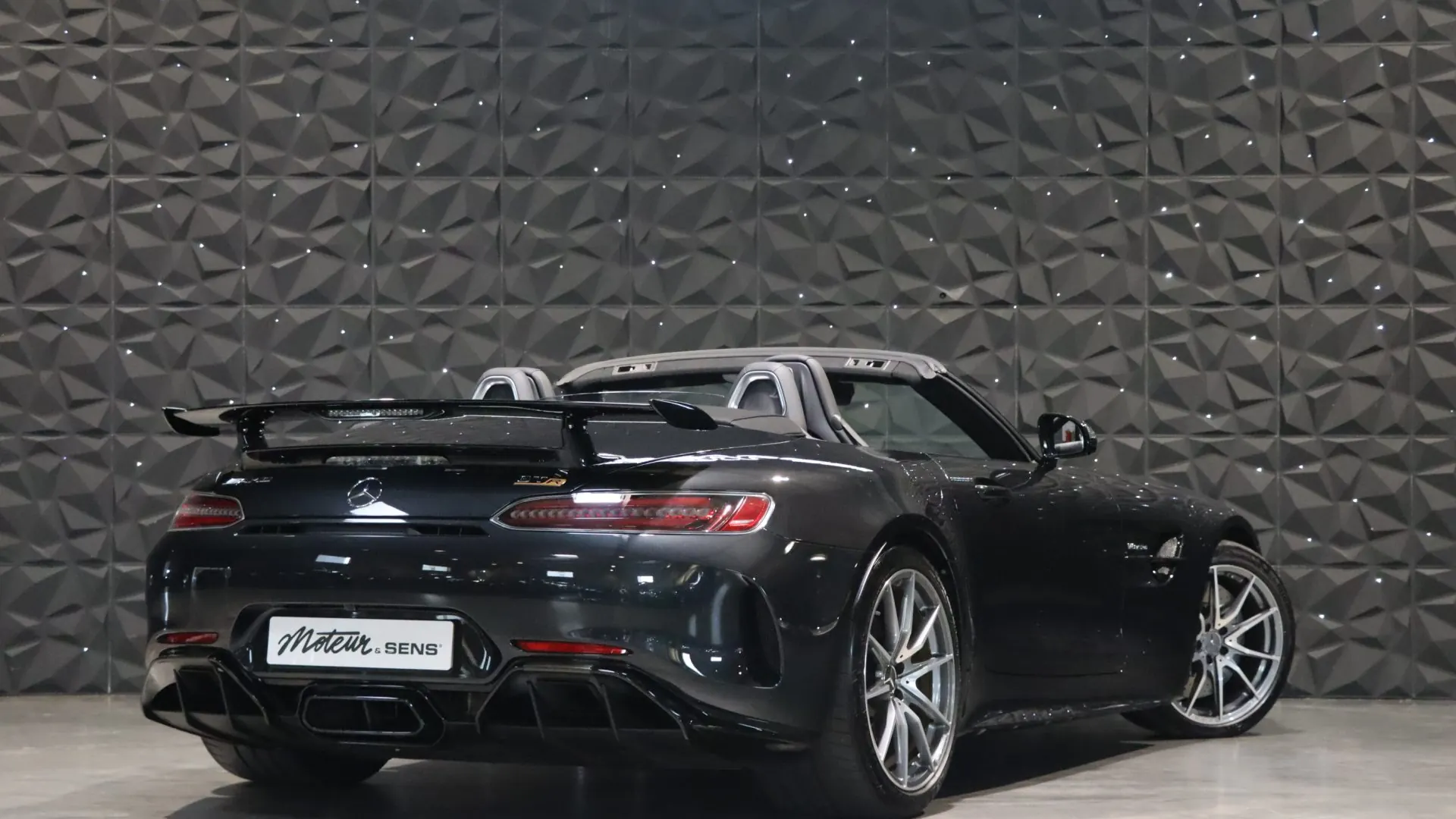 Mercedes AMG — photo 2