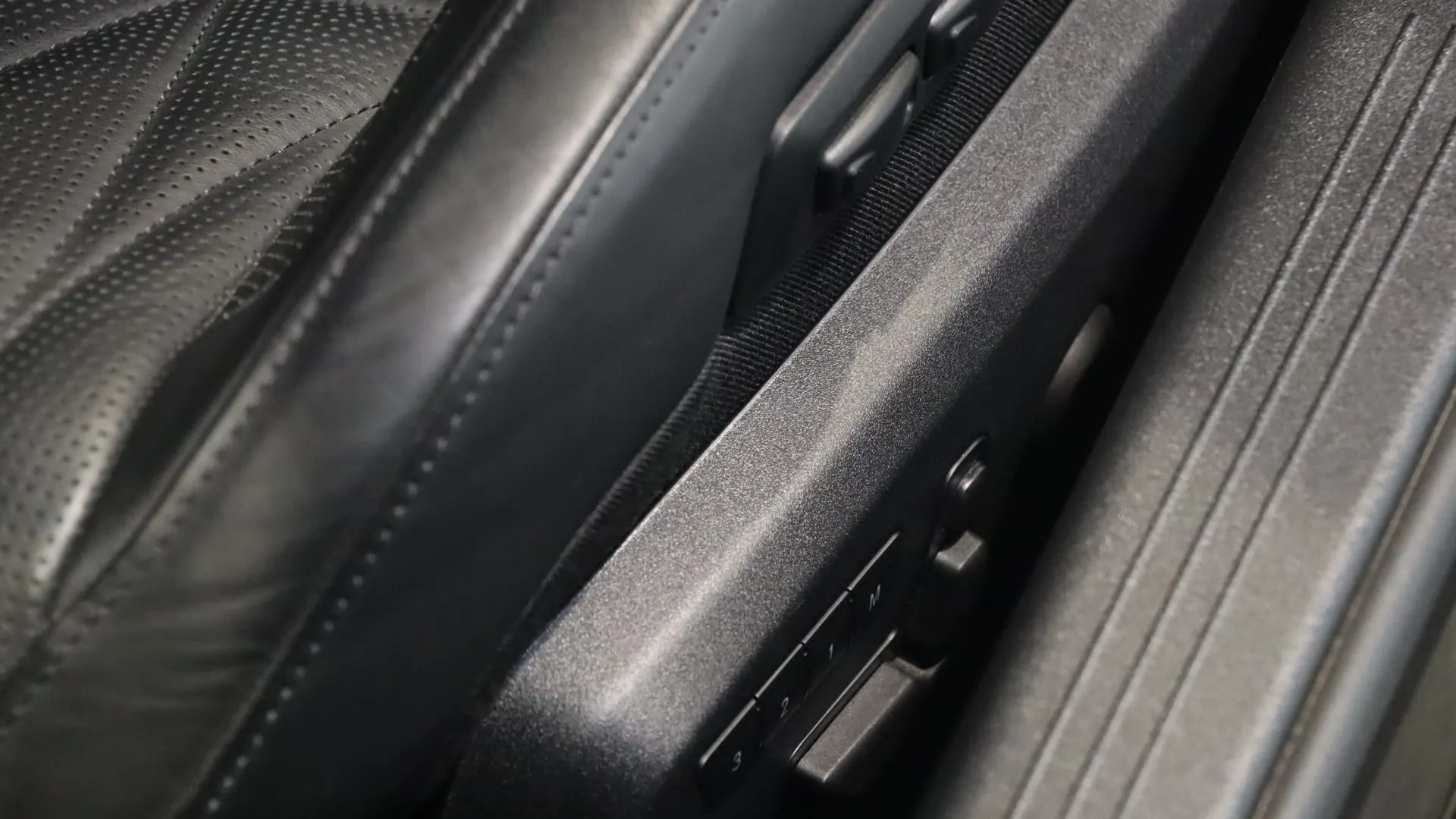 Mercedes AMG — photo 15