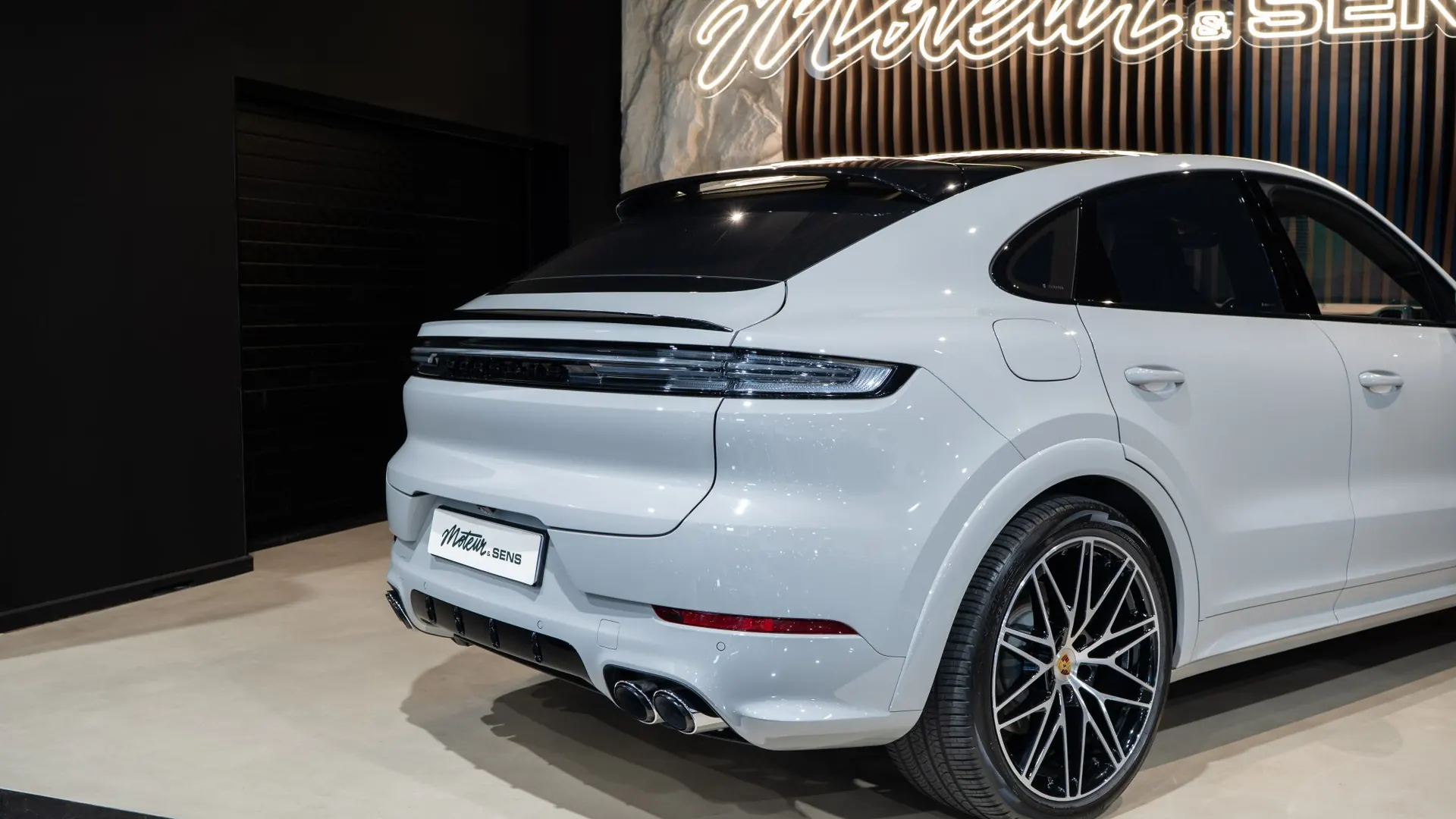 Porsche Cayenne — photo 42