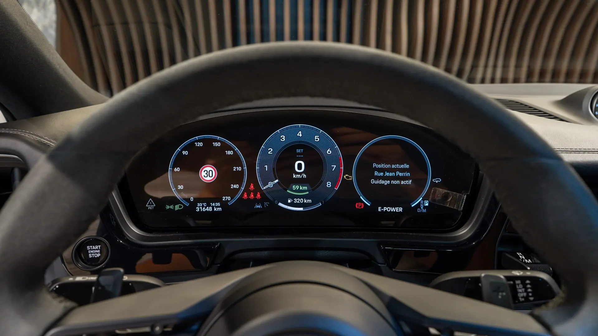Porsche Cayenne — photo 18