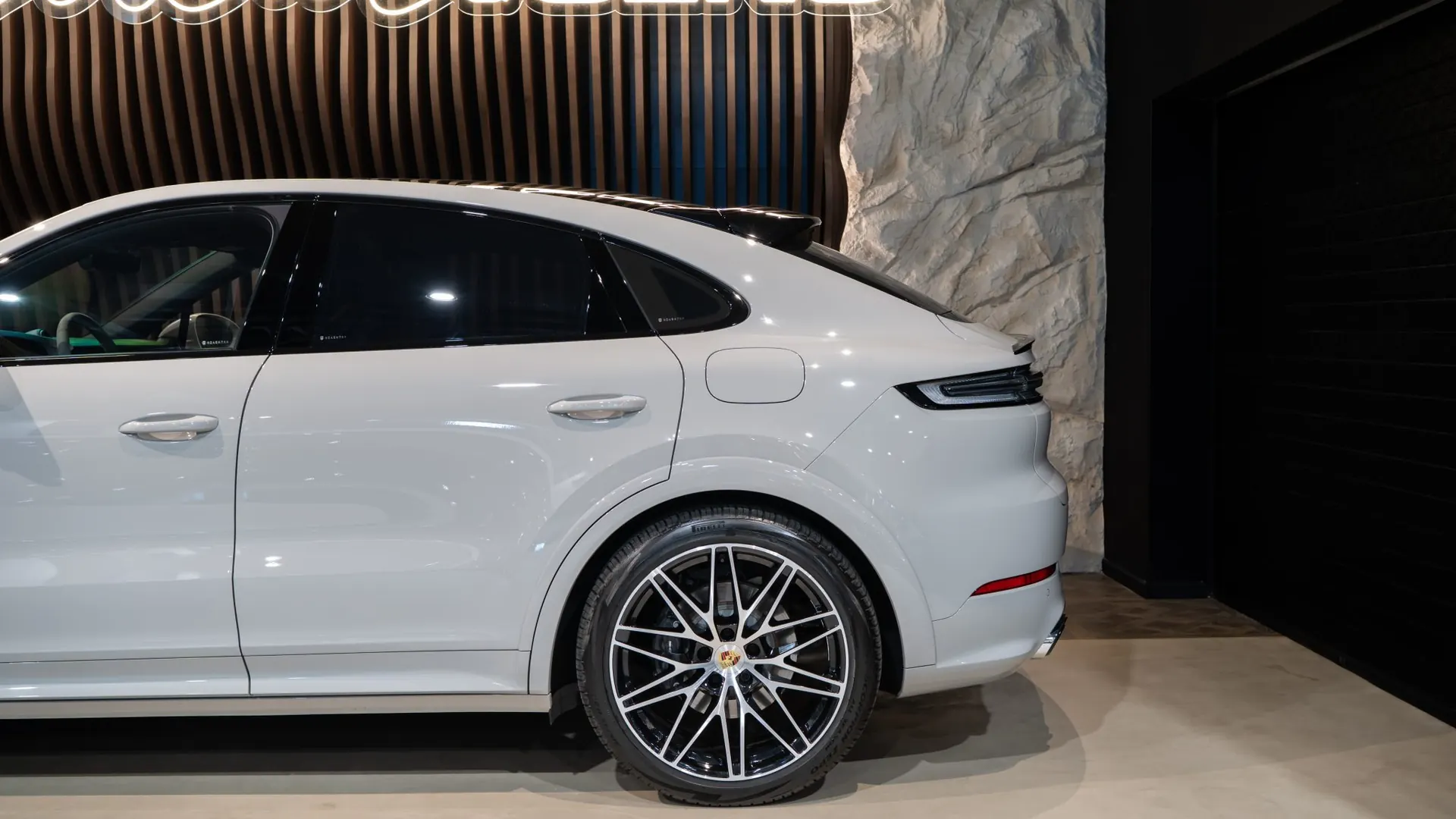 Porsche Cayenne — photo 39