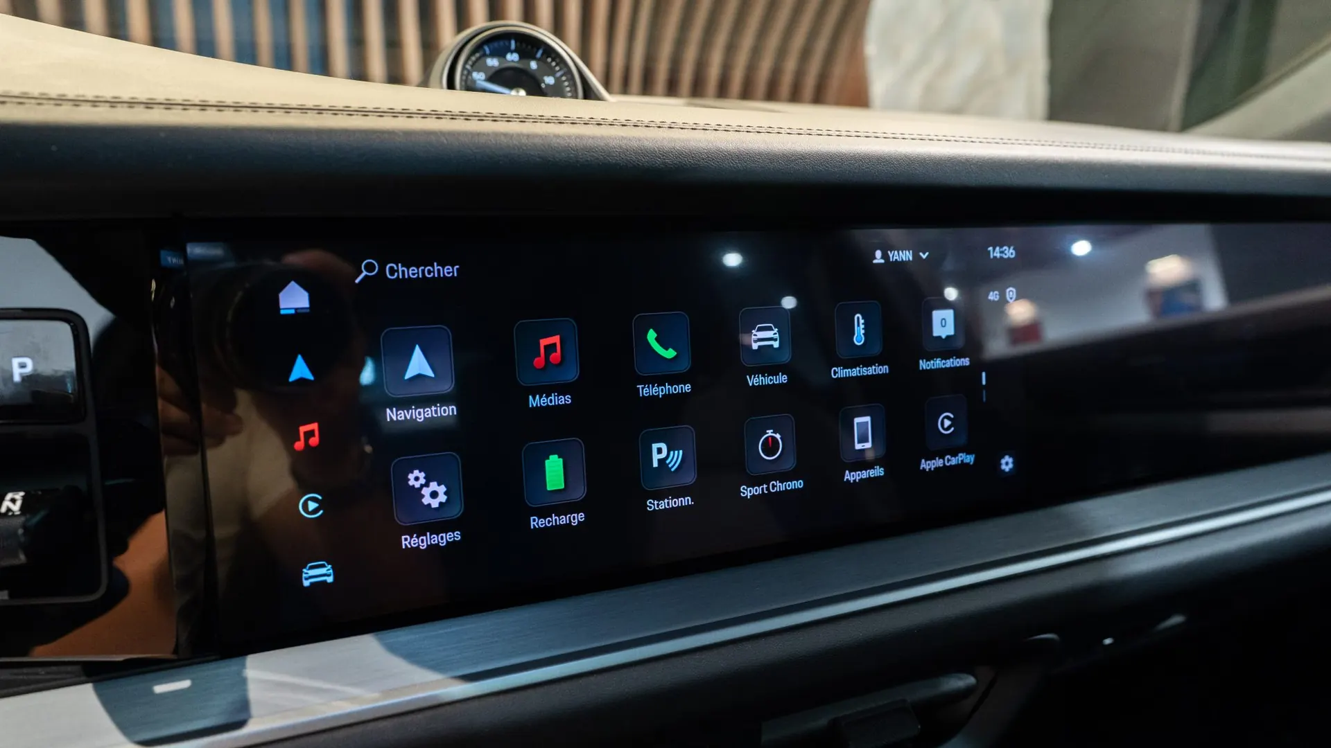 Porsche Cayenne — photo 24