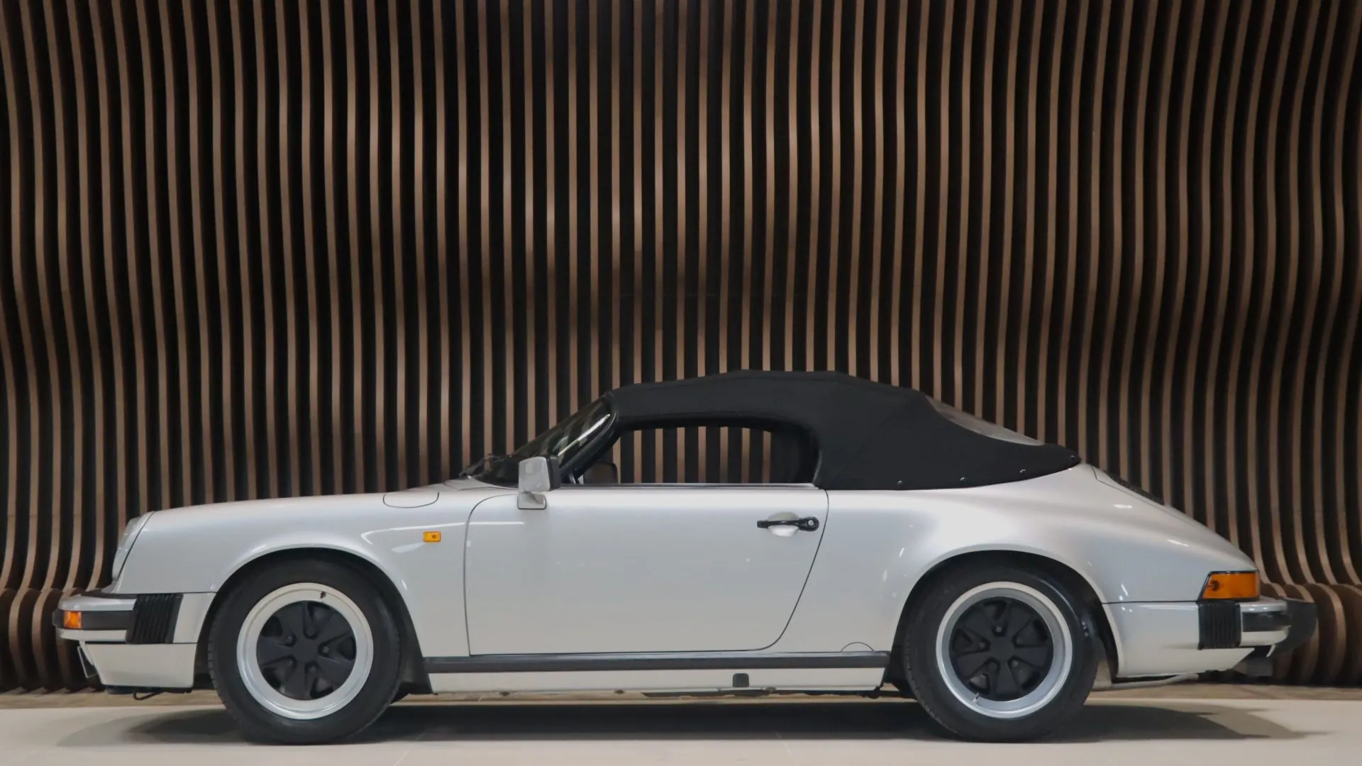 Porsche 911 — photo 6