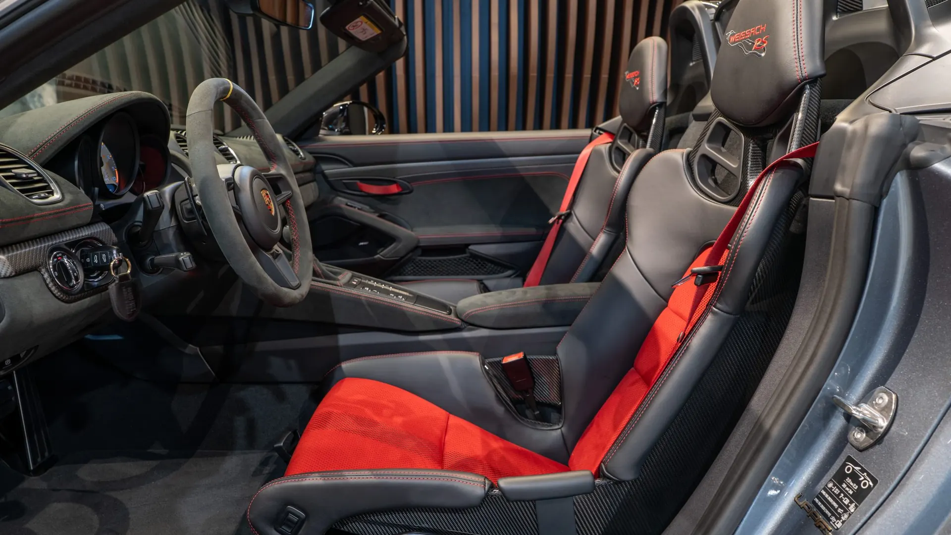 Porsche 718 — photo 8