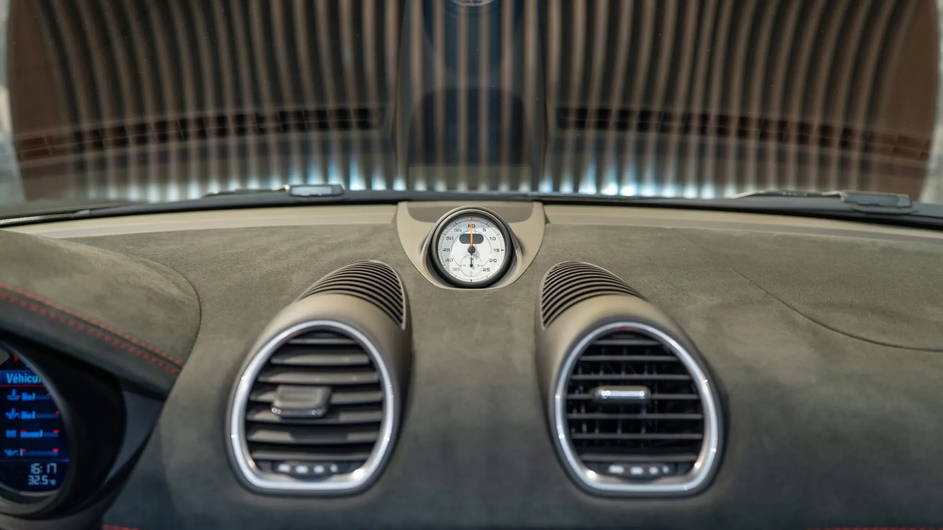 Porsche 718 — photo 18
