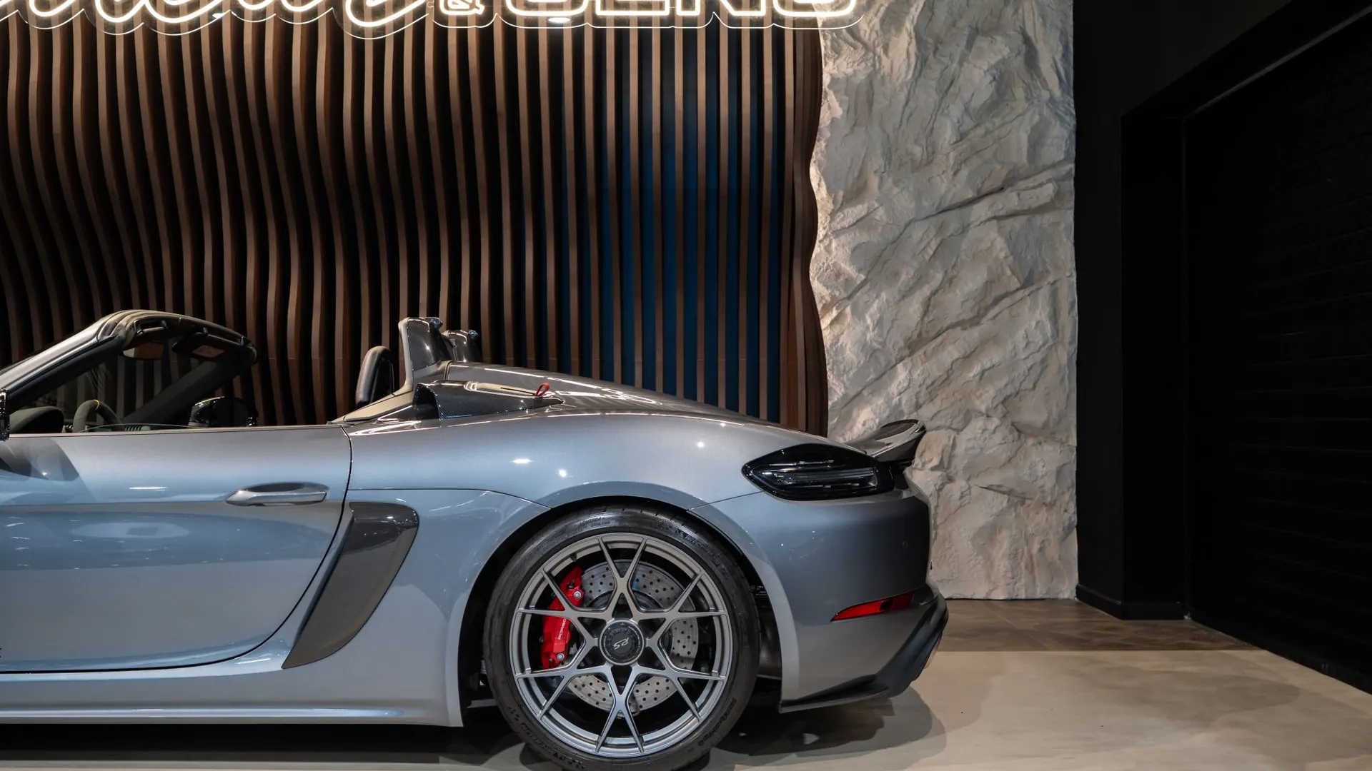 Porsche 718 — photo 33
