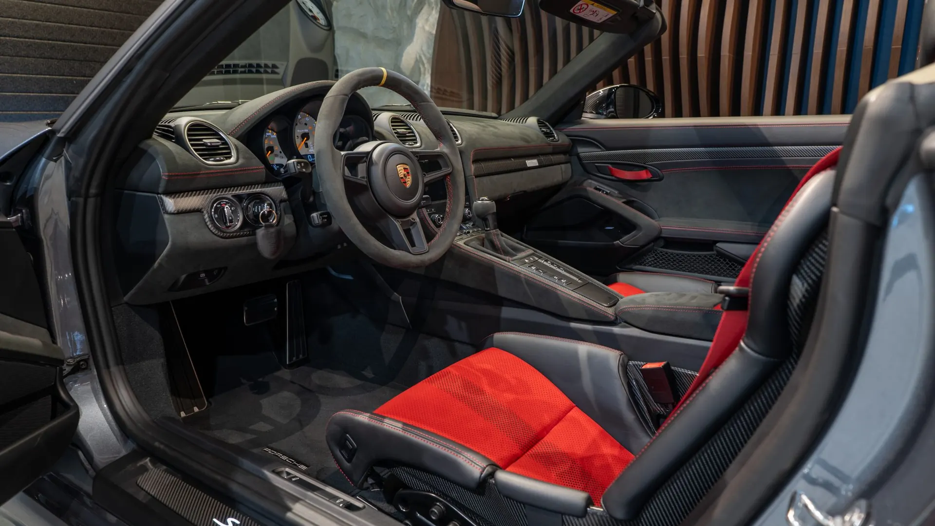Porsche 718 — photo 9