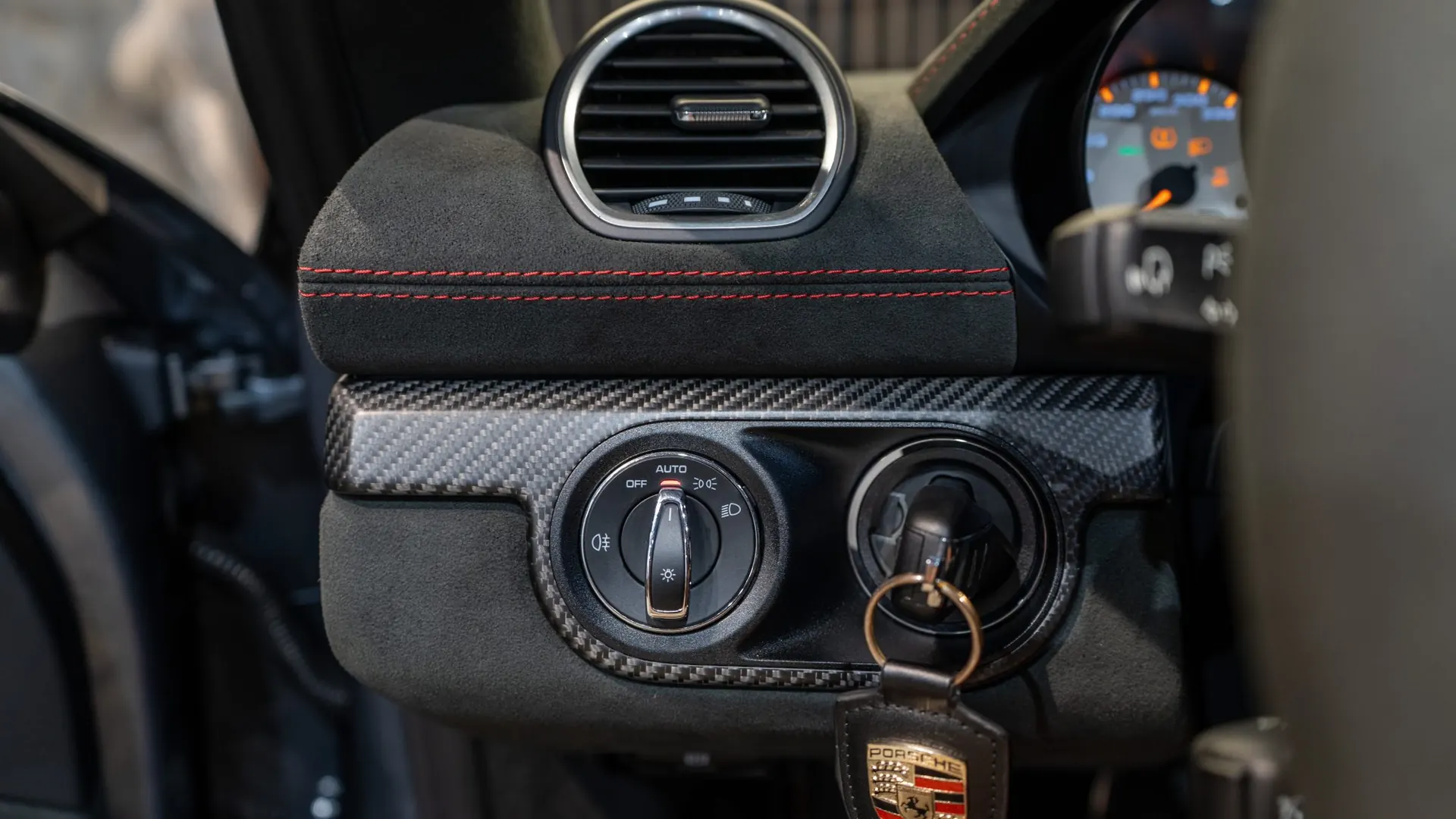 Porsche 718 — photo 17