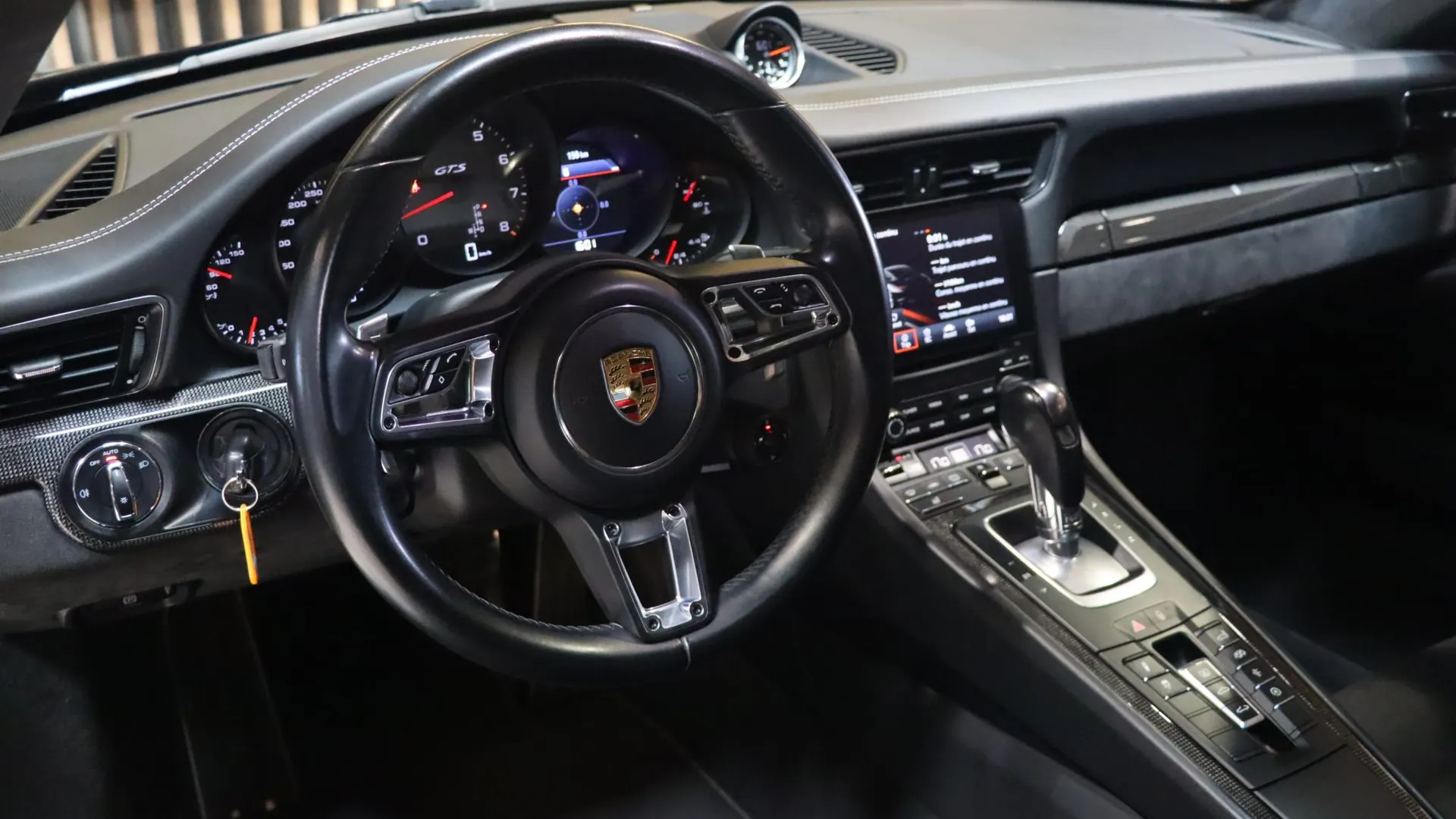 Porsche 911 — photo 15
